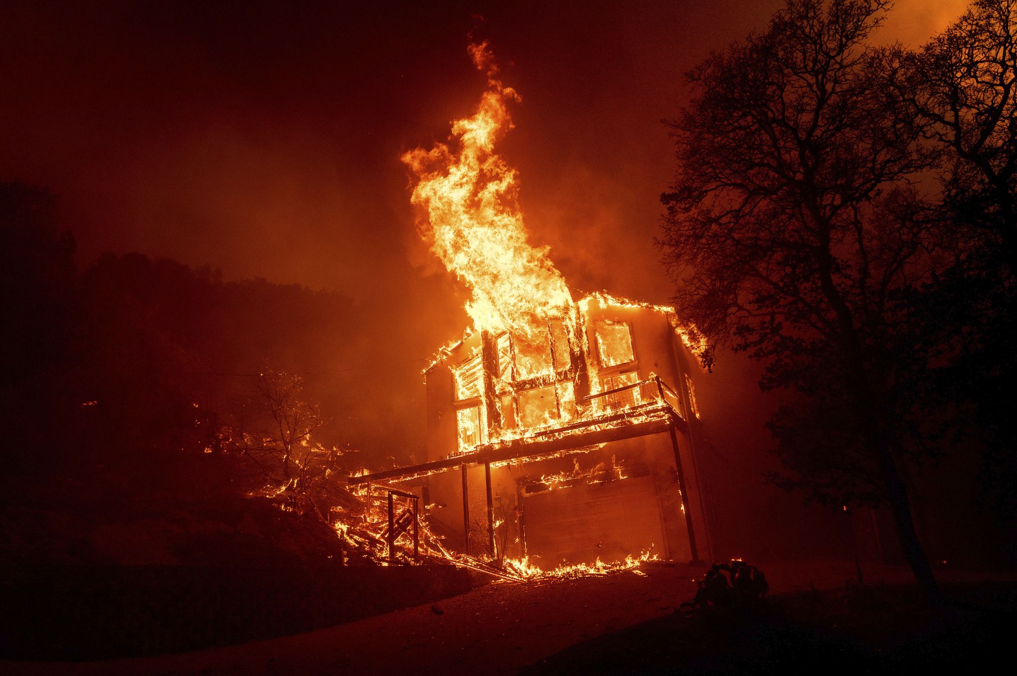 North Bay fires rage, Angwin and St. Helena Hospital ordered to evacuate