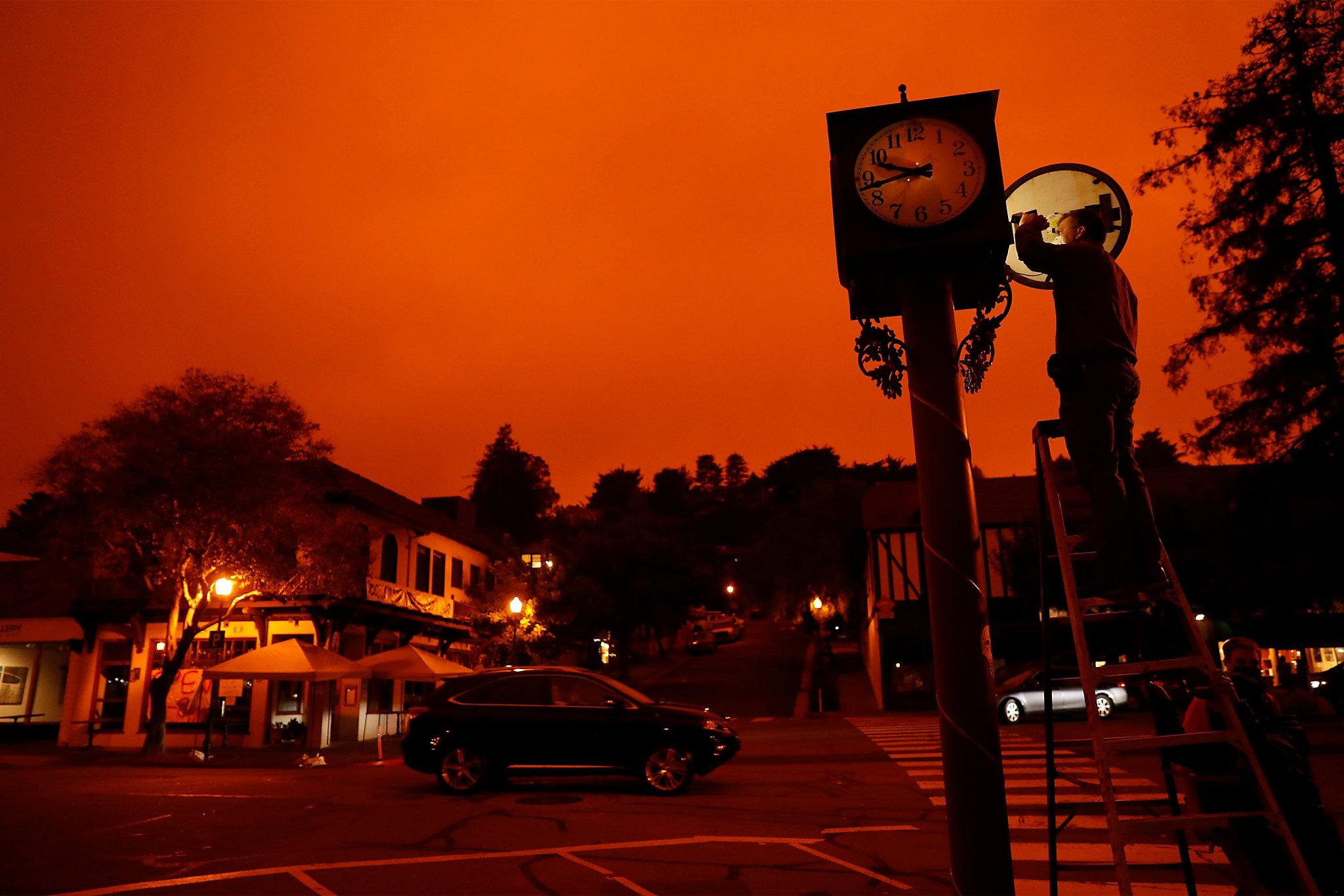 ‘Apocalypse on their mind’: Bay Area transfixed by foreboding, orange, smoke-choked skies