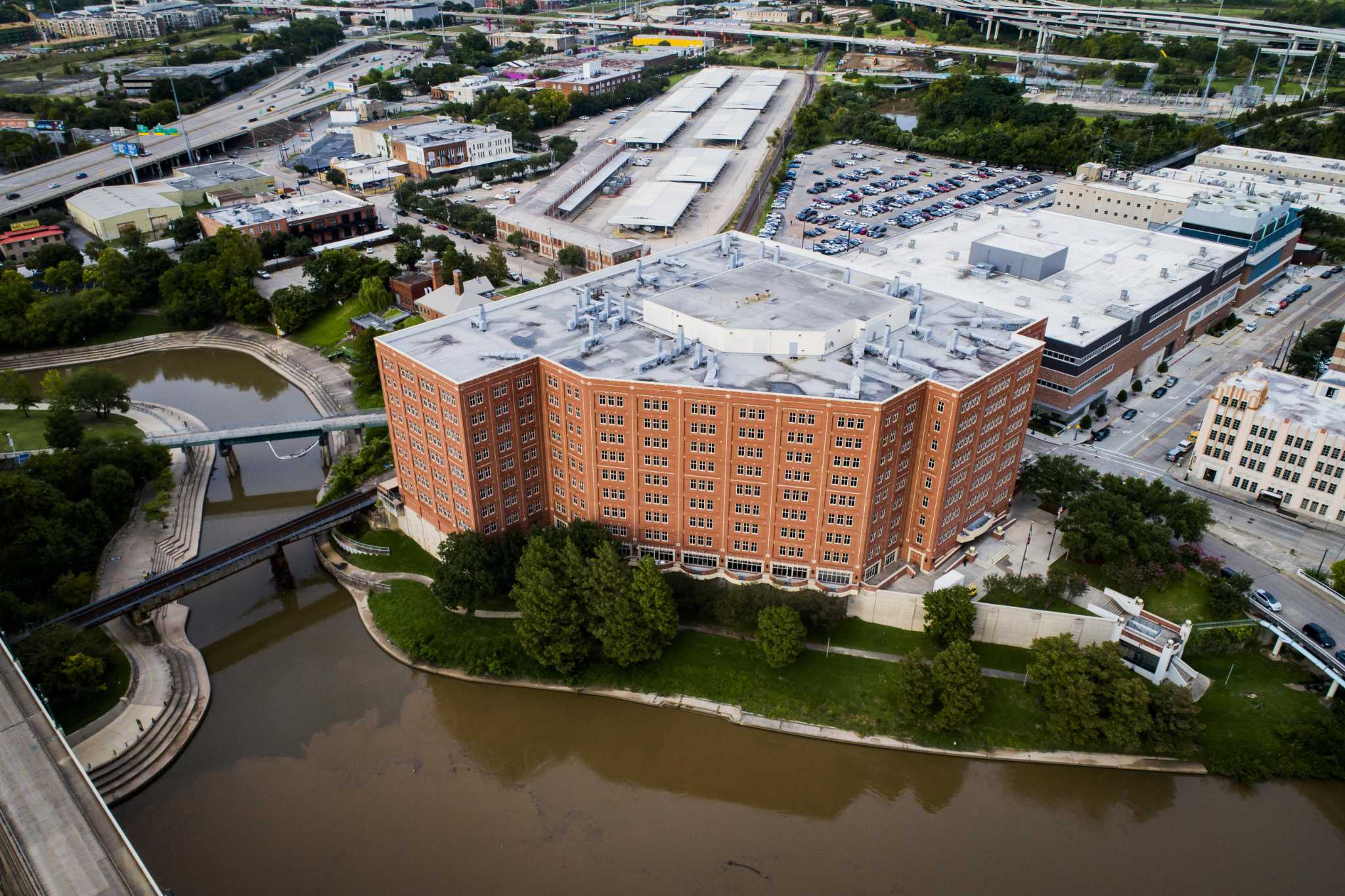 Vague standards, weak enforcement endanger Texas jail inmates, government watchdog finds