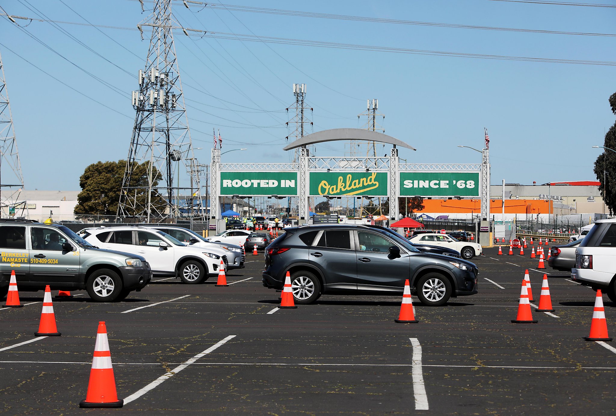 Oakland Coliseum COVID mass vaccination site closes amid shift to more targeted strategy