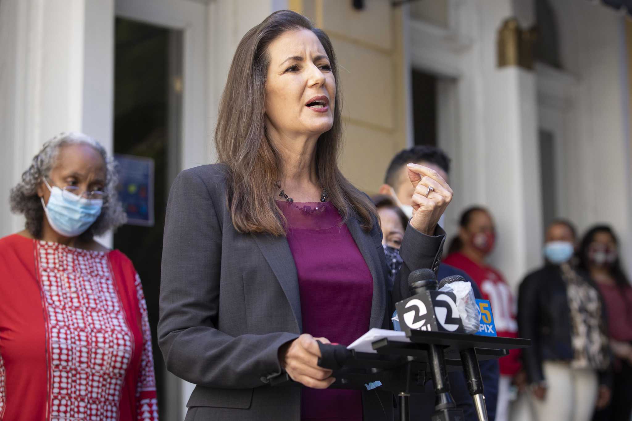 Oakland redirects police funding to pay for social services, violence prevention amid spike in homicides