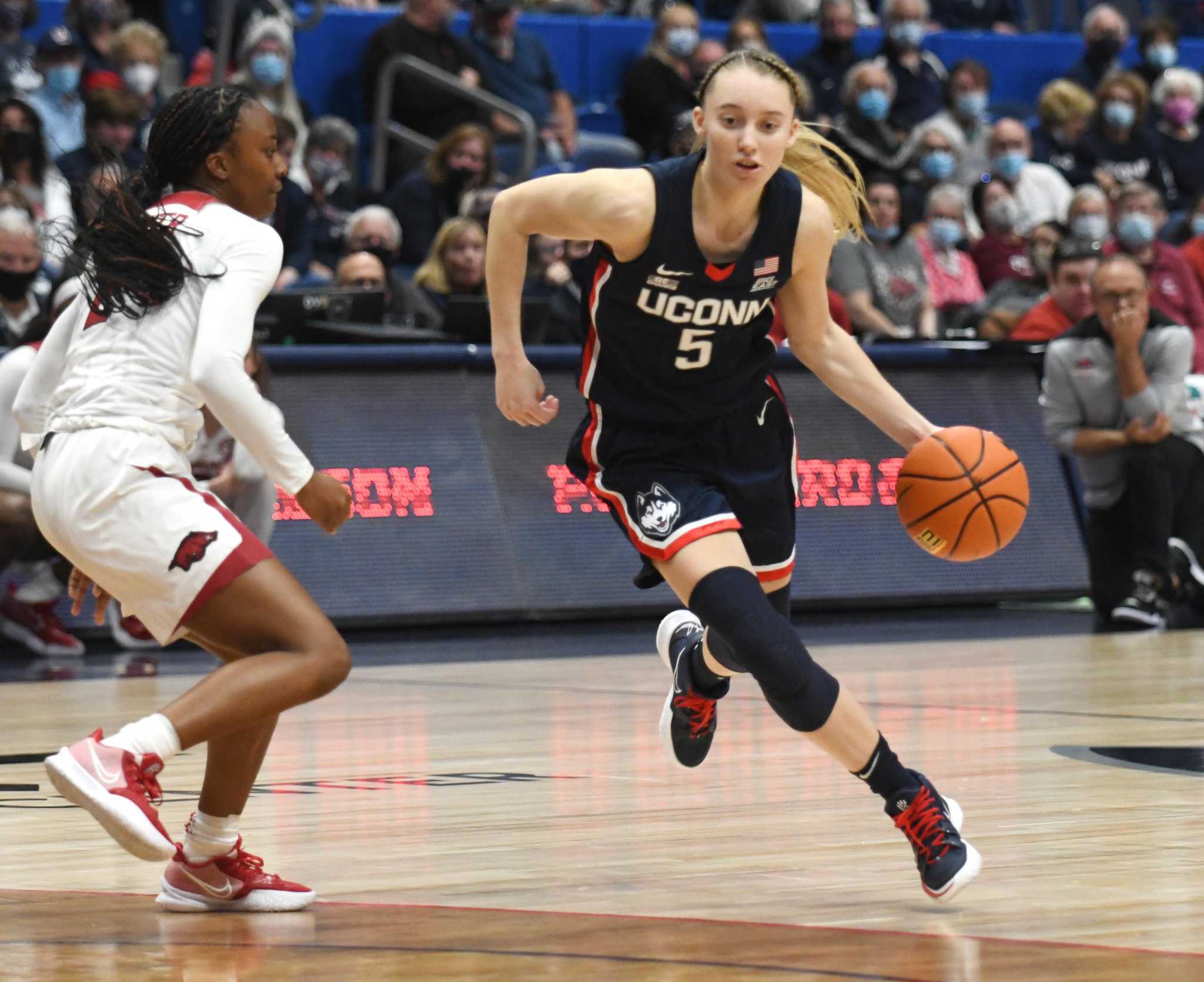 What is a tibial plateau fracture? Doctors explain Paige Bueckers injury