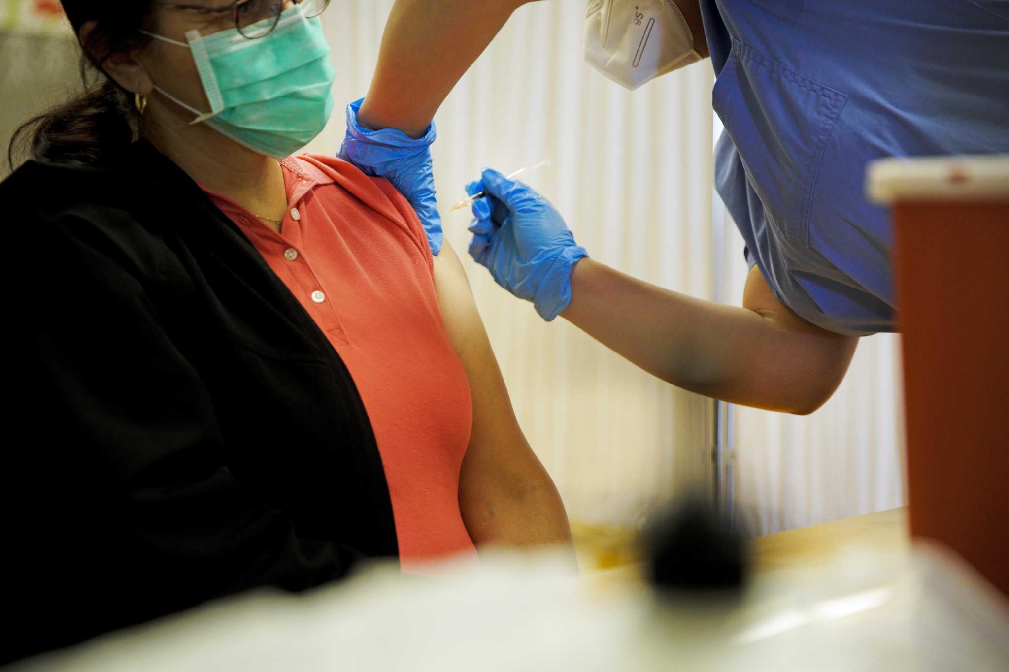 Omicron variant in California: This ‘may be the riskiest time since March 2020’