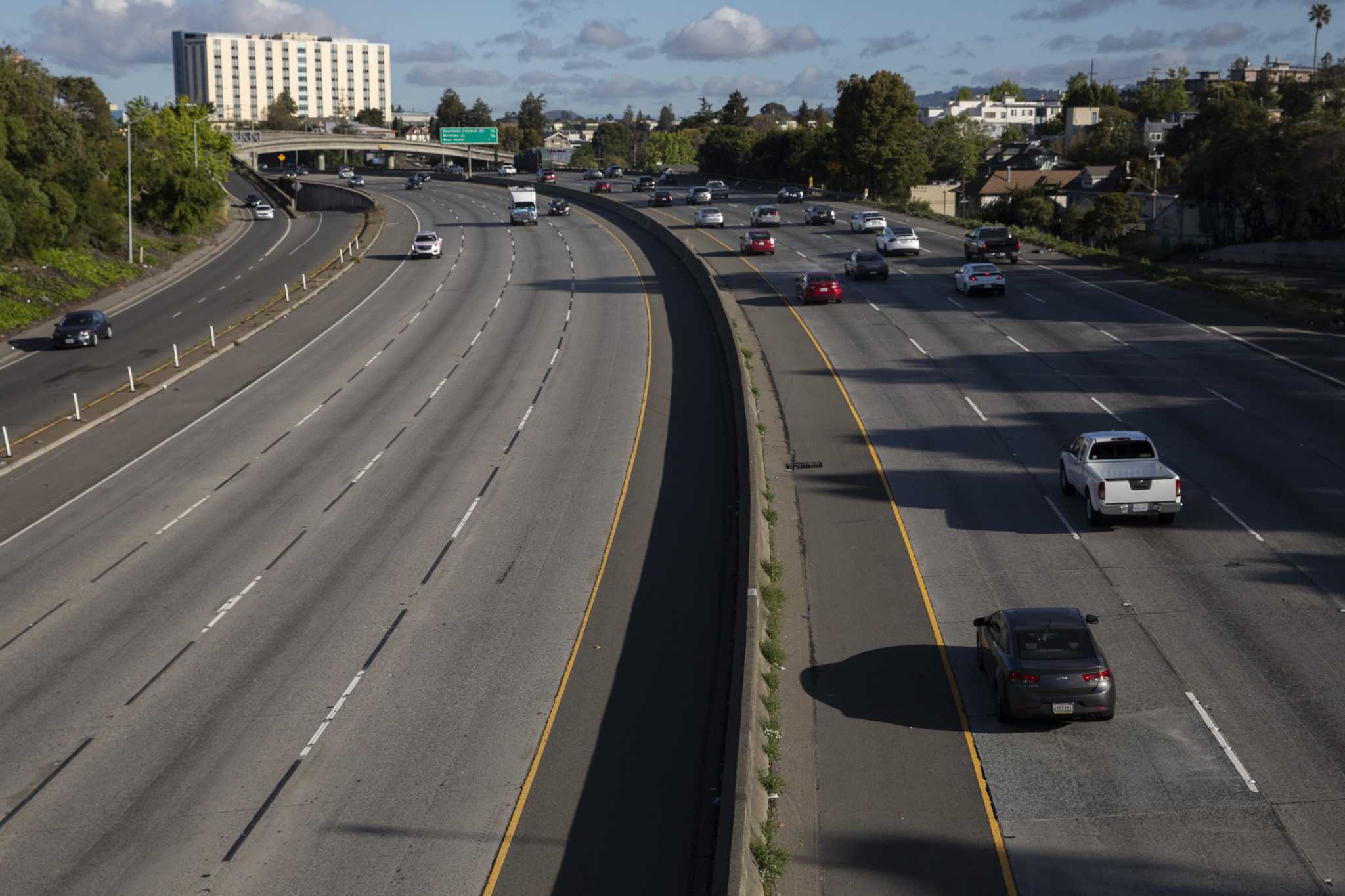 Fatal crashes persisted on Bay Area roadways during pandemic even as traffic dramatically declined