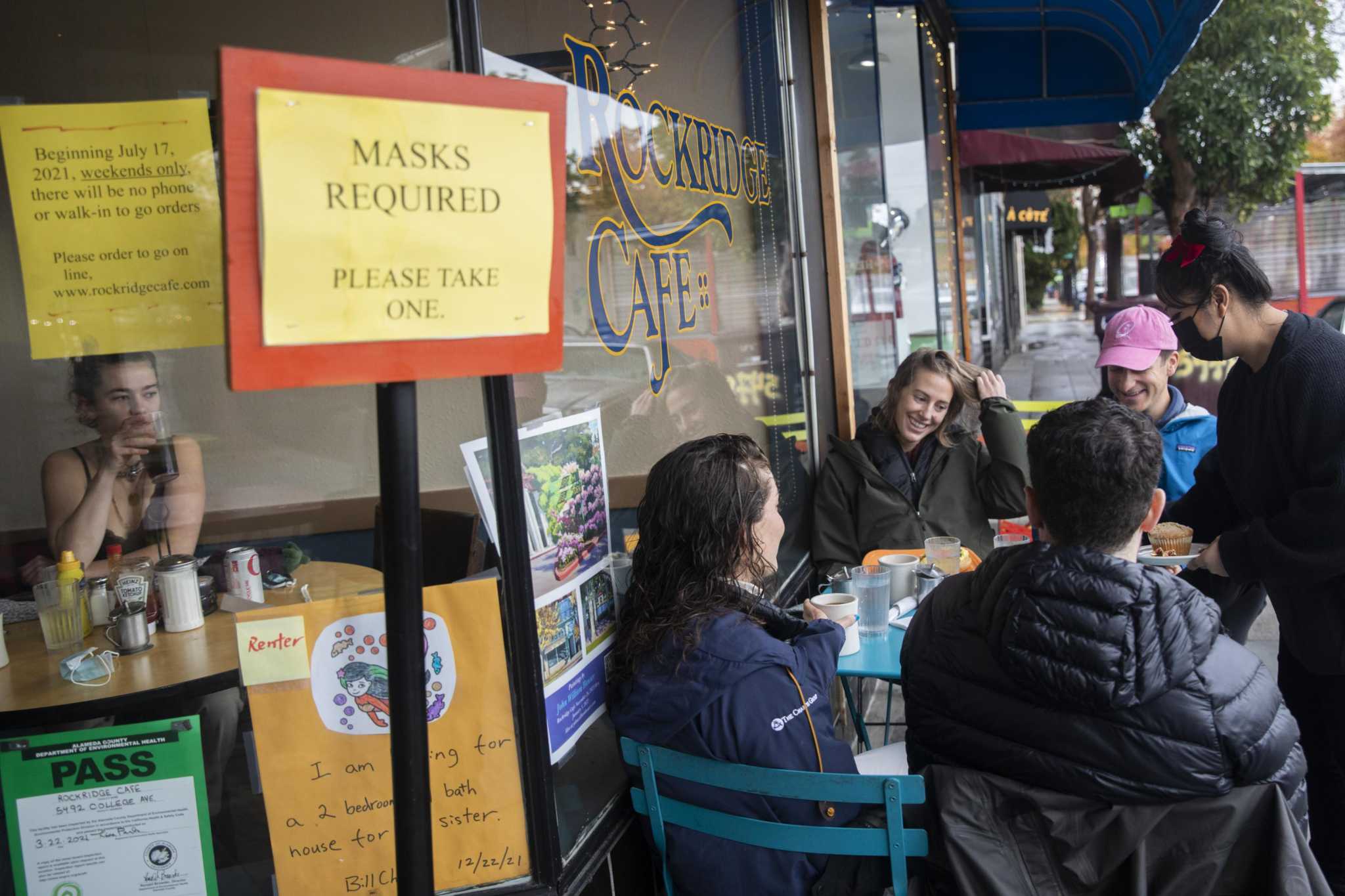 The Bay Area omicron surge is under way. Here’s what to expect in the coming weeks