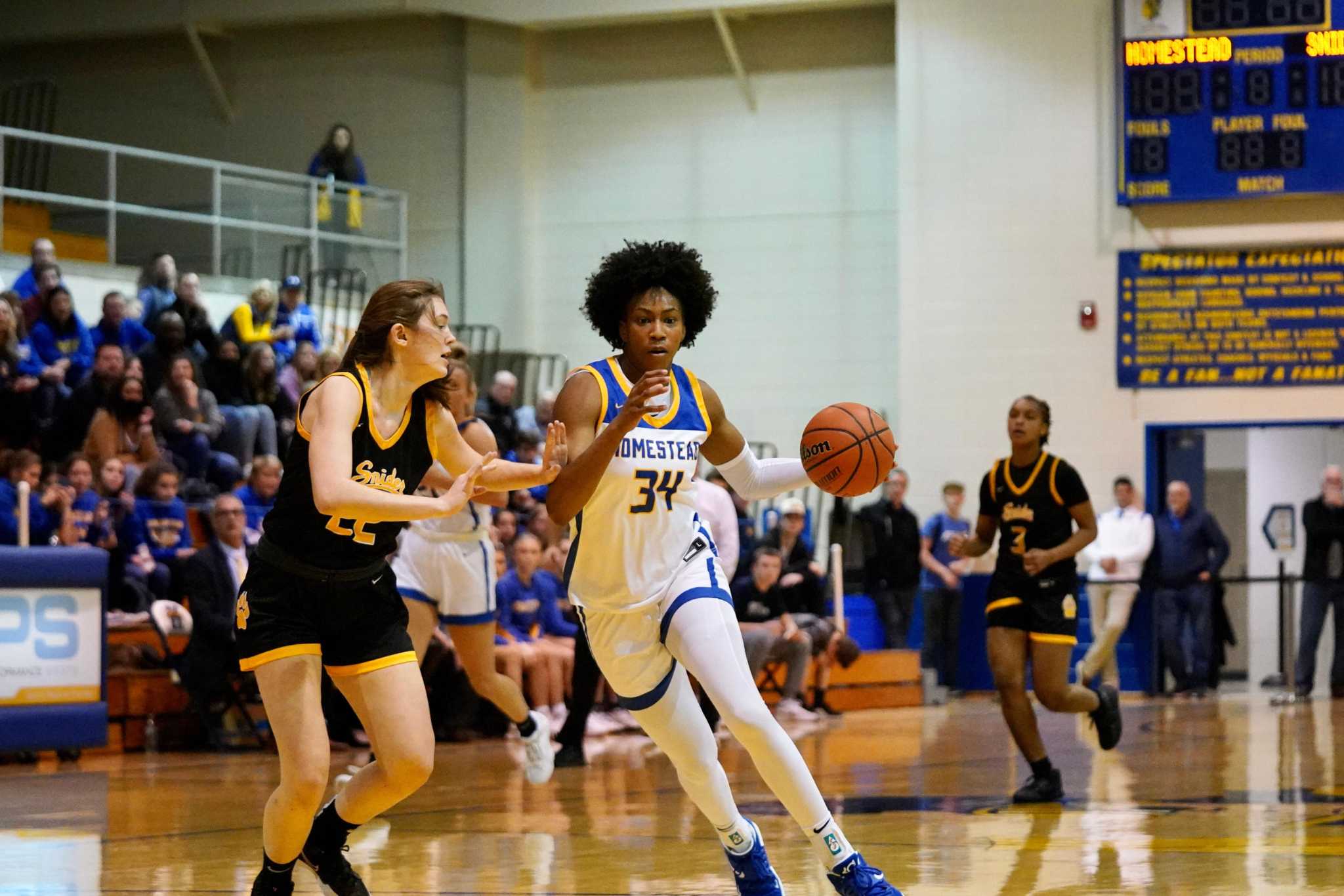 UConn freshman Ayanna Patterson brings unique skills