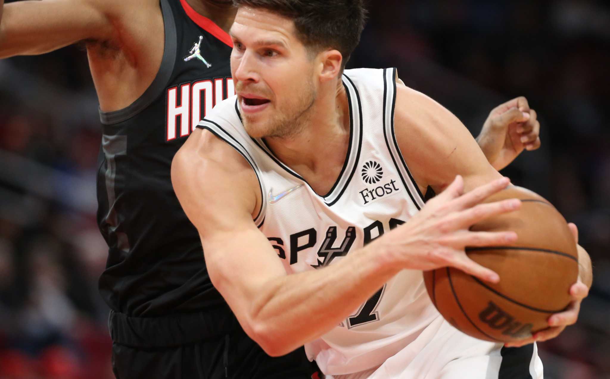 Spurs’ Doug McDermott joins exclusive 700 club