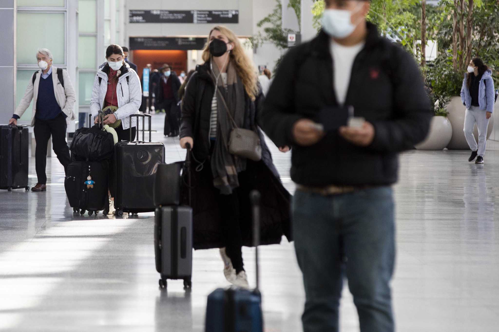 Airlines mask mandate: How SFO travelers responded to the first day without masking