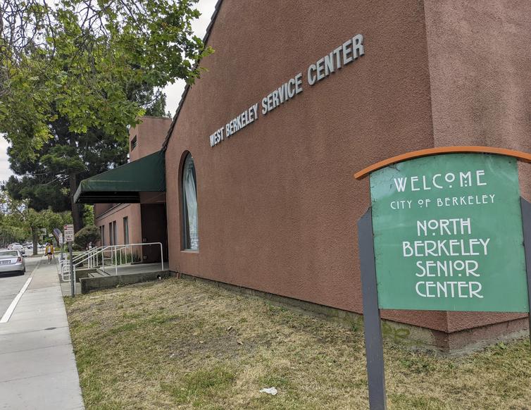 At a Bay Area ‘test-to-treat’ site, few takers for free antivirals
