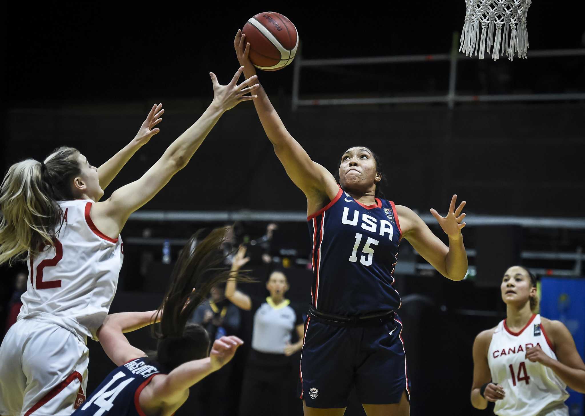 UConn's Ice Brady suffers a dislocated patella on her right knee