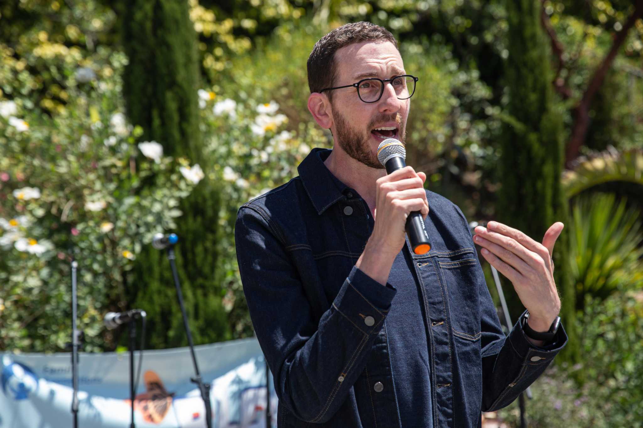Scott Wiener calls out Charlie Kirk for homophobic Twitter remarks