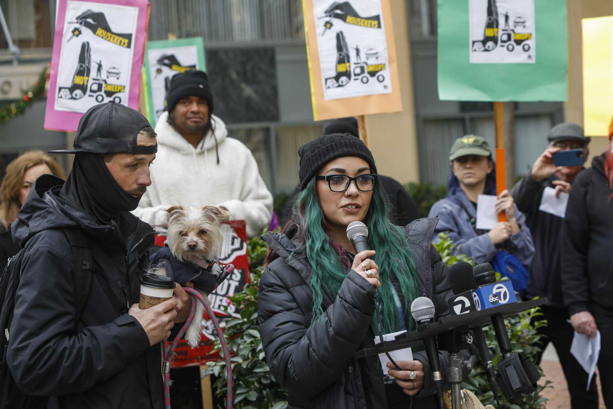 Judge temporarily bans S.F. from clearing homeless camps