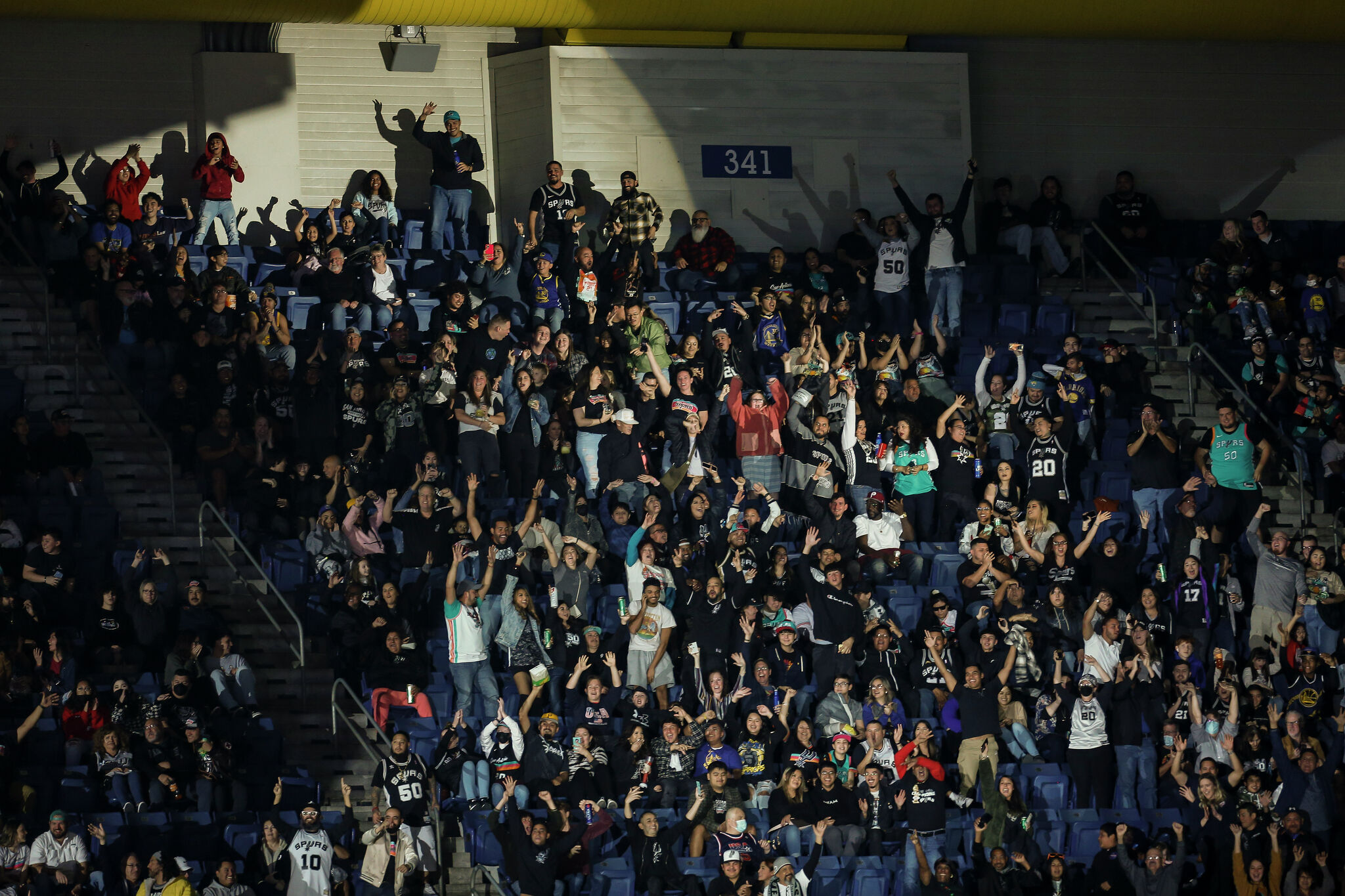 San Antonio Spurs make history with return to Alamodome