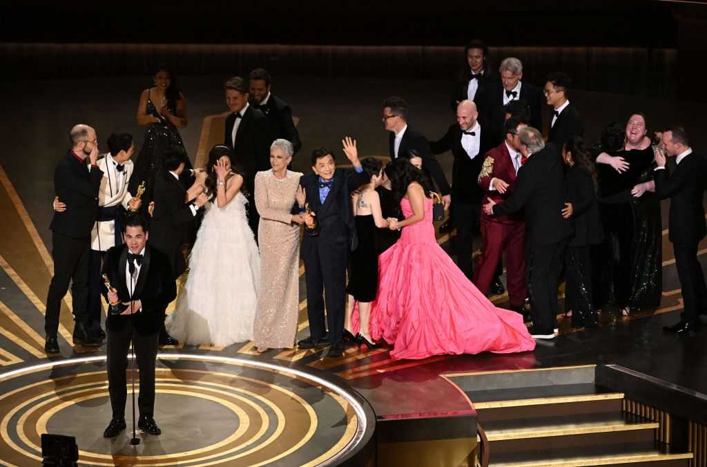 "Everything Everywhere All at Once" wins Oscar for Best Picture, six other awards