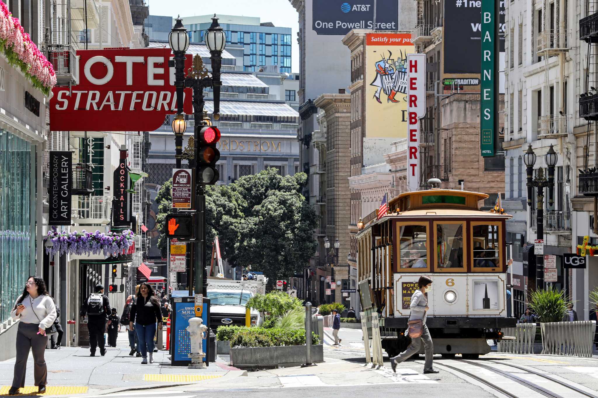 How S.F. Mayor Breed plans to beautify Powell St. cable car turnaround