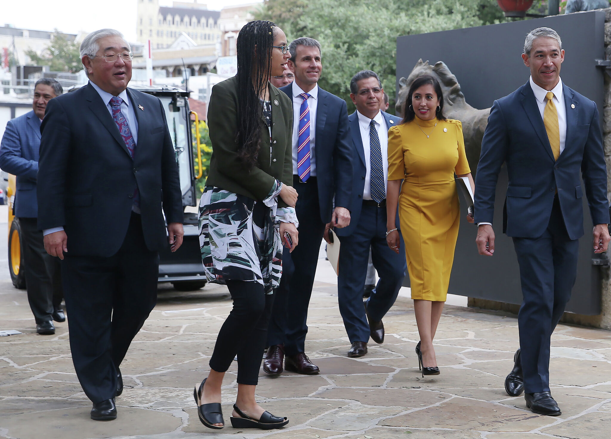 JCB to open San Antonio manufacturing plant, hire 1,500