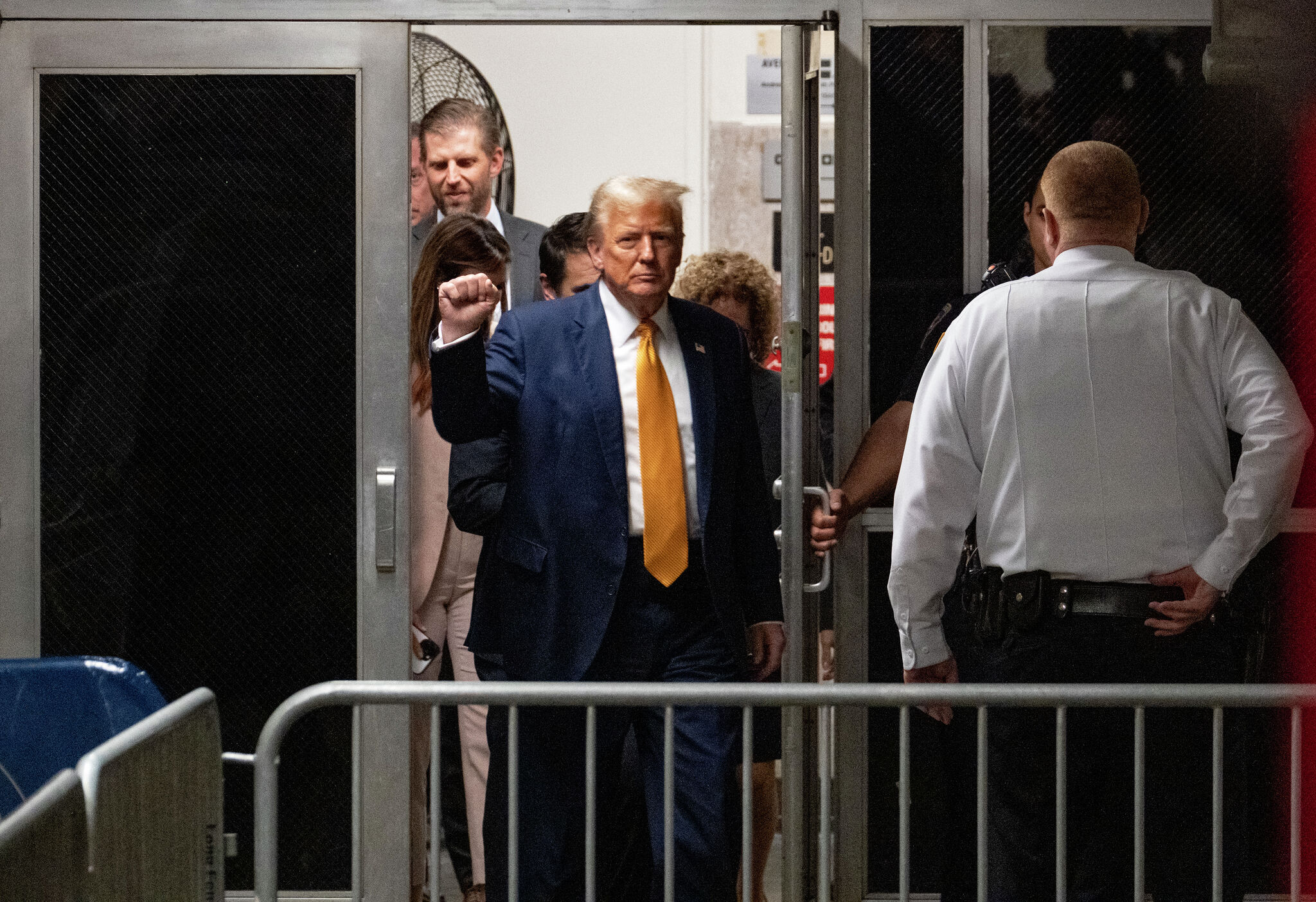Trump dinner with Houston oil execs raises eyebrows