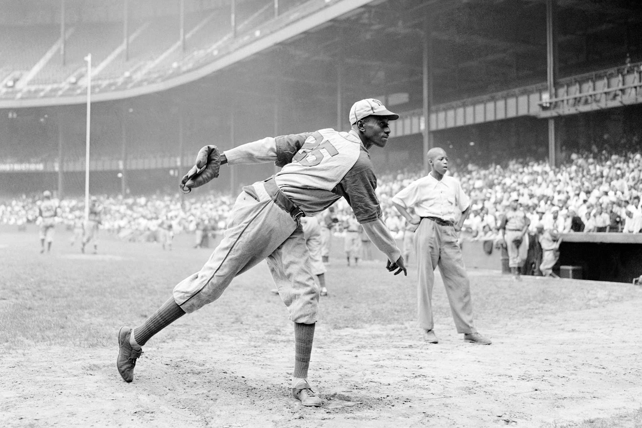 MLB adding Negro Leagues stats affects Willie Mays and Barry Bonds