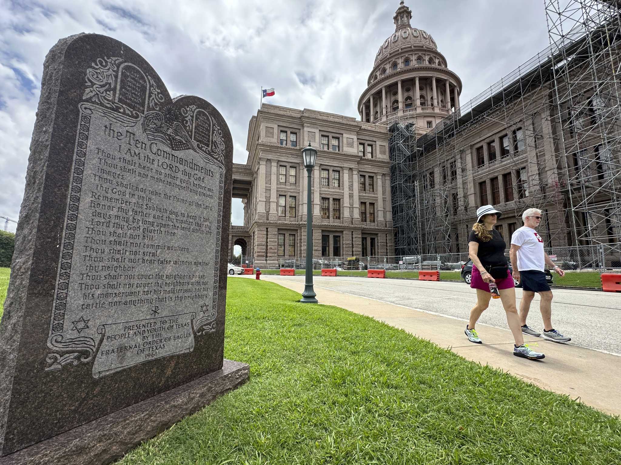 Texas Ten Commandments classroom law survives appeal