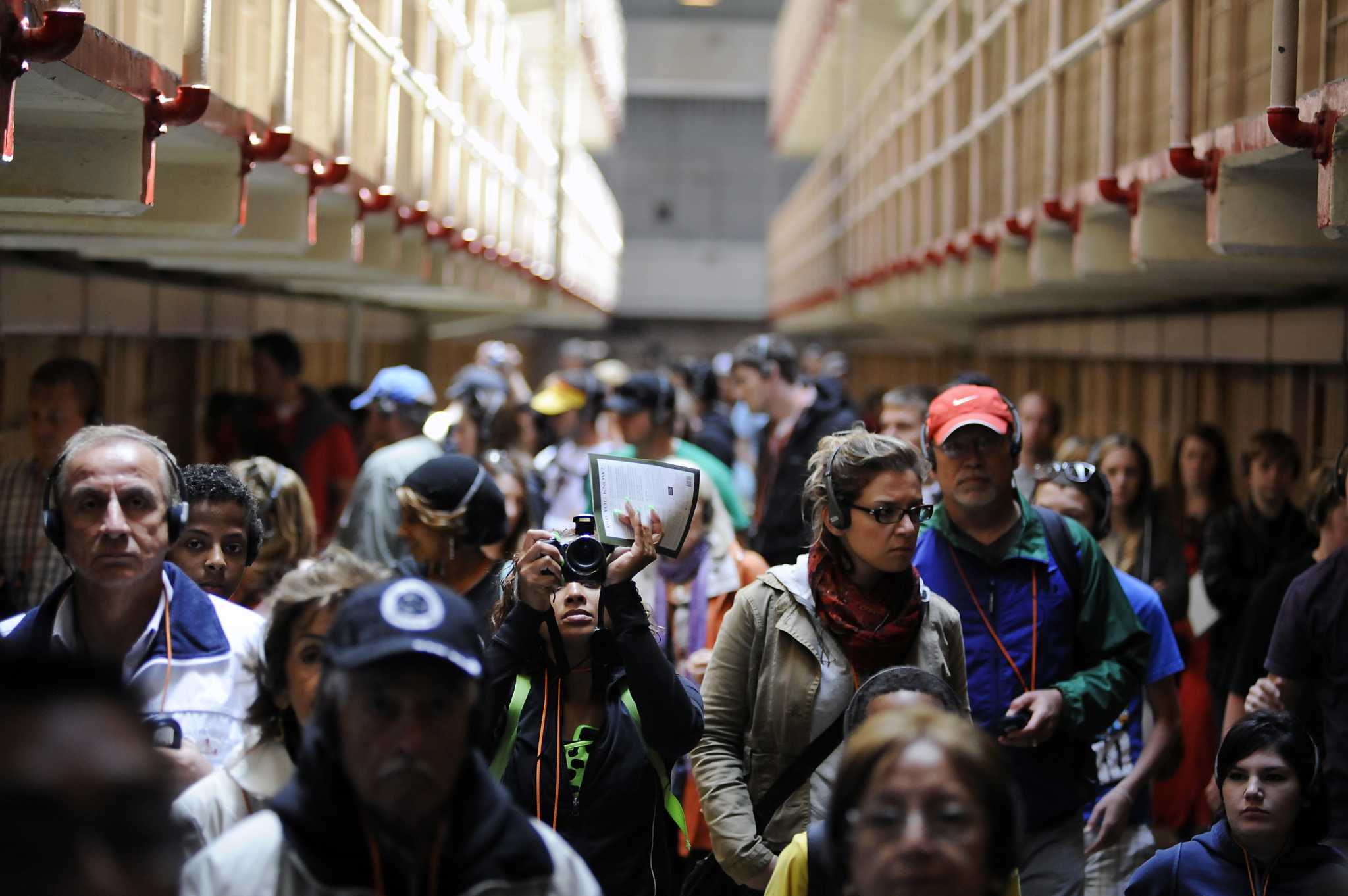 Trump wants to reopen Alcatraz as a prison, but there's issues