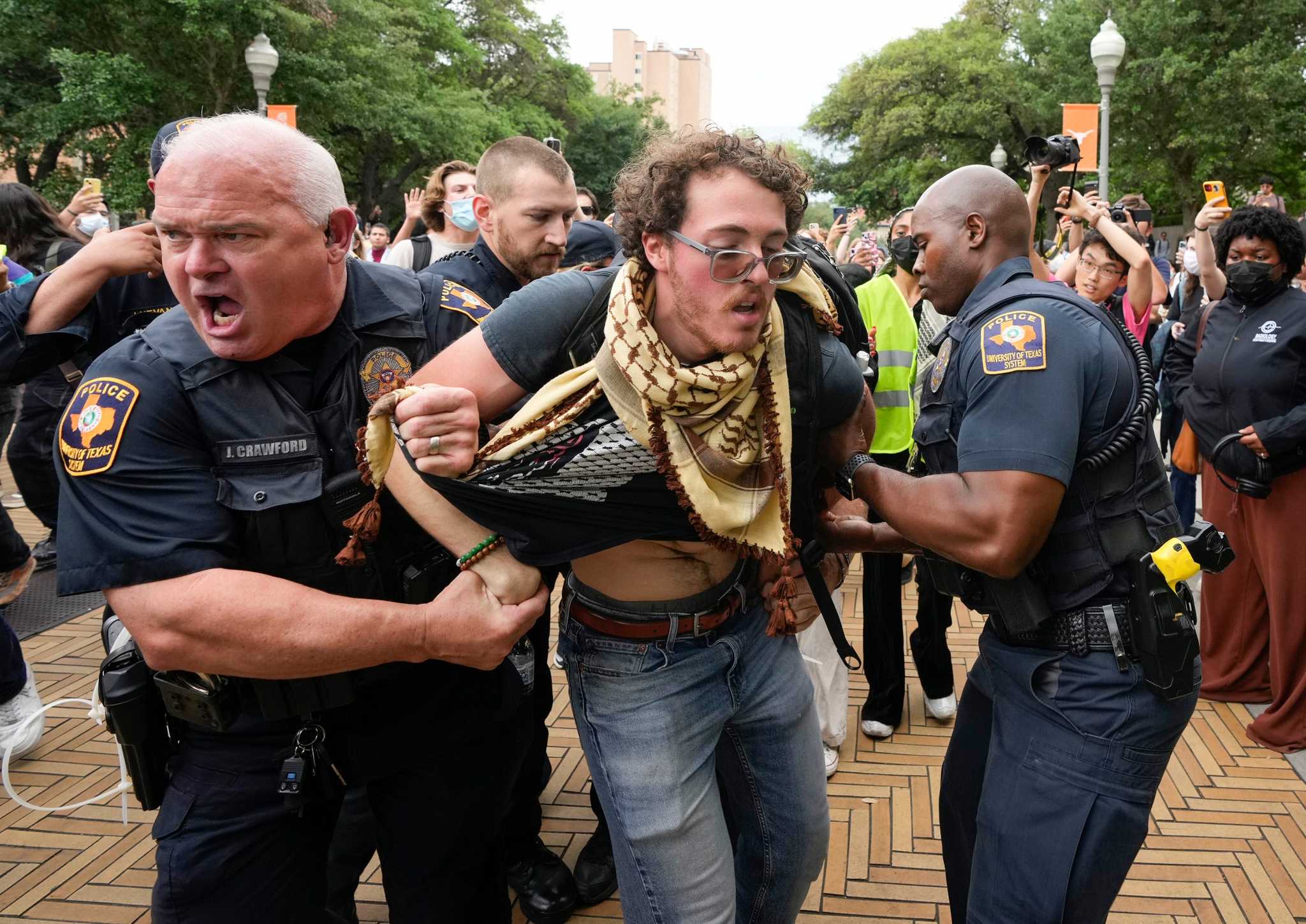 UT-Austin students hold pro-Palestinian protest; at least 50 arrested
