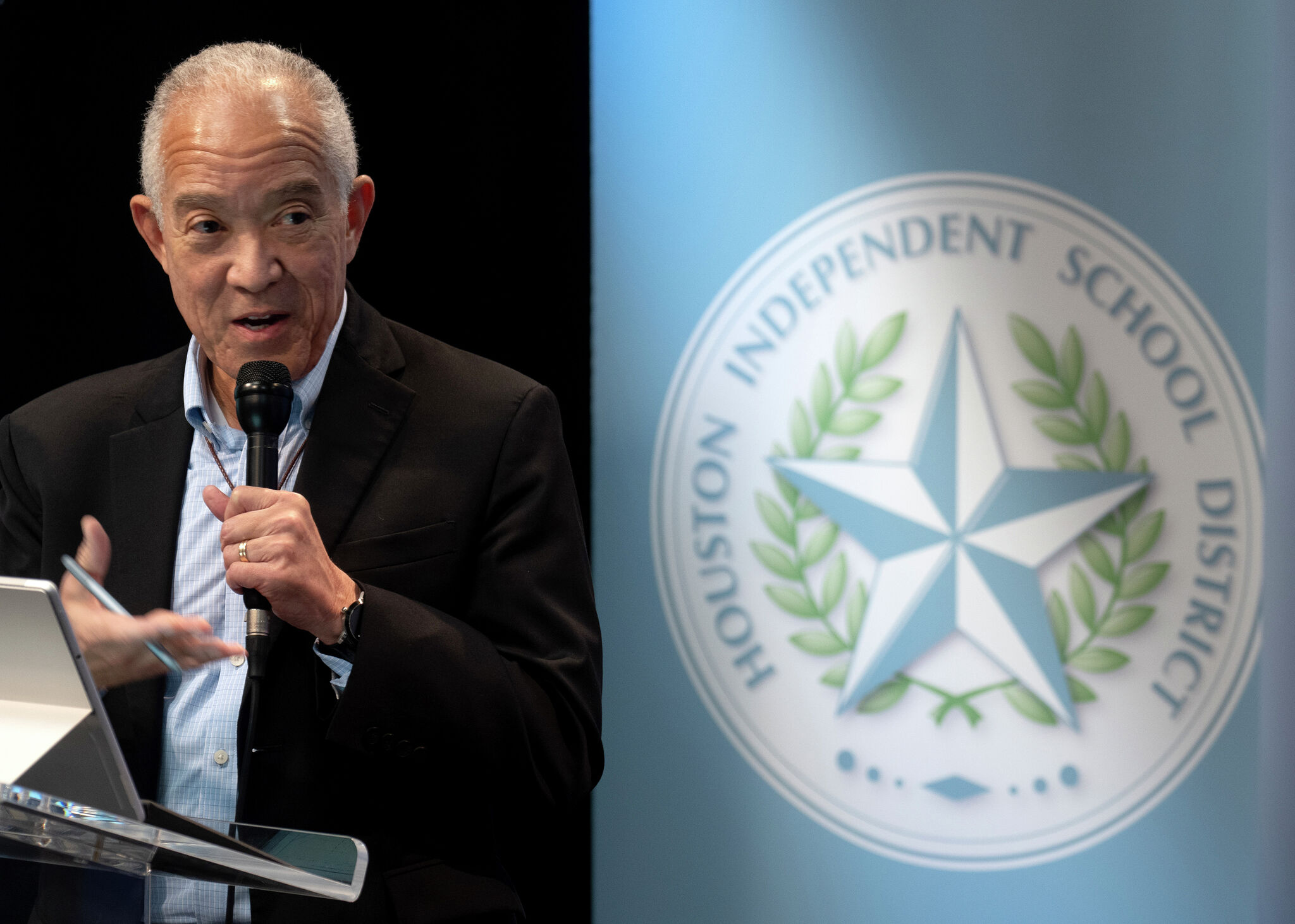 HISD unveils new autonomy level for high-performing high schools