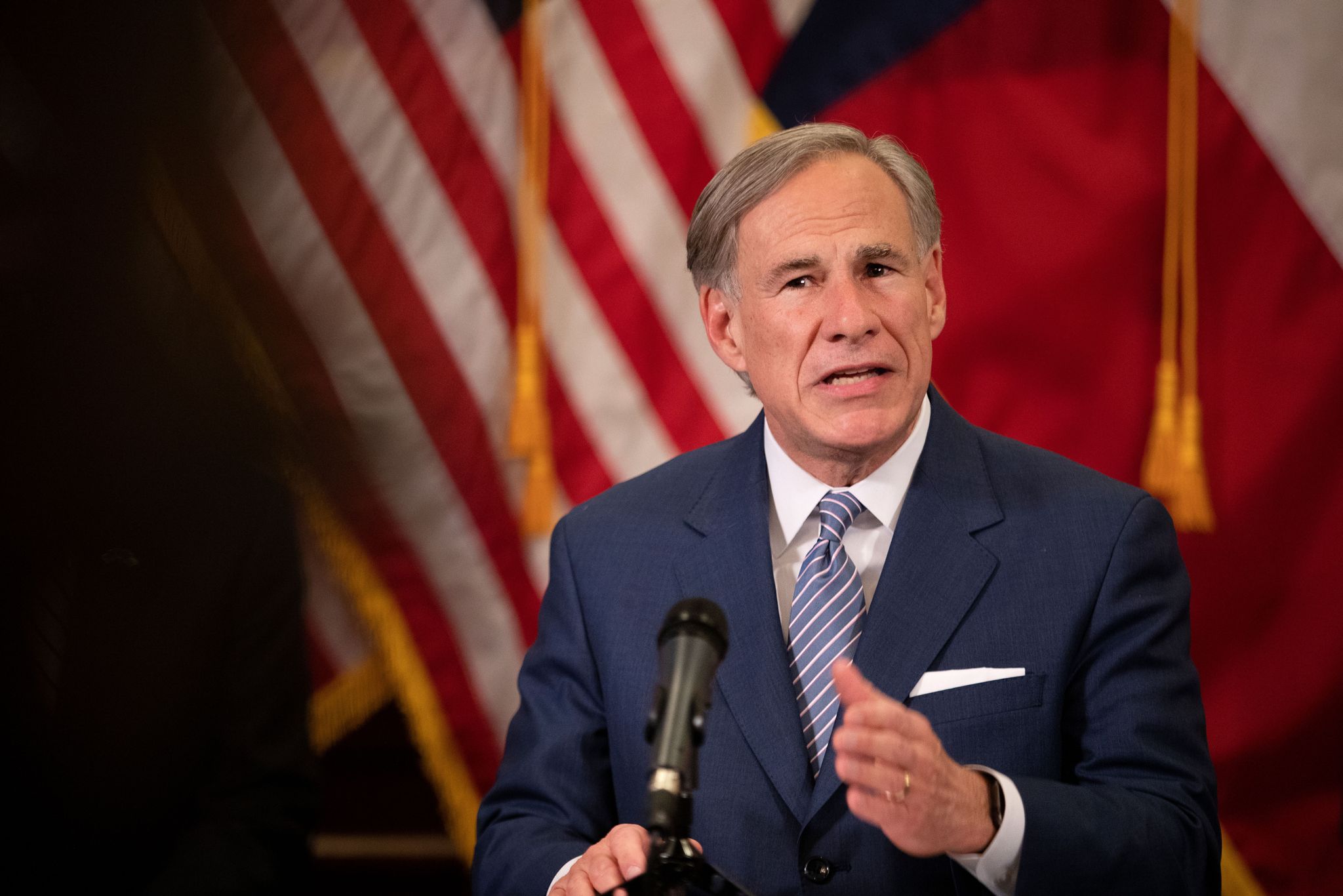 As Texans struggle financially, Gov. Greg Abbott pitches 500,000 open jobs in the state