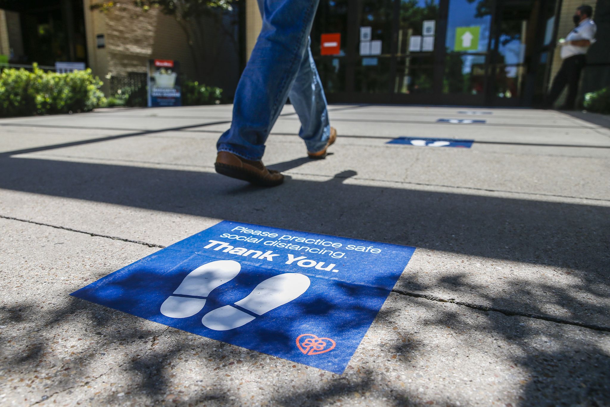 Dallas County could see summer surge in COVID-19 cases, UTSW scientists say