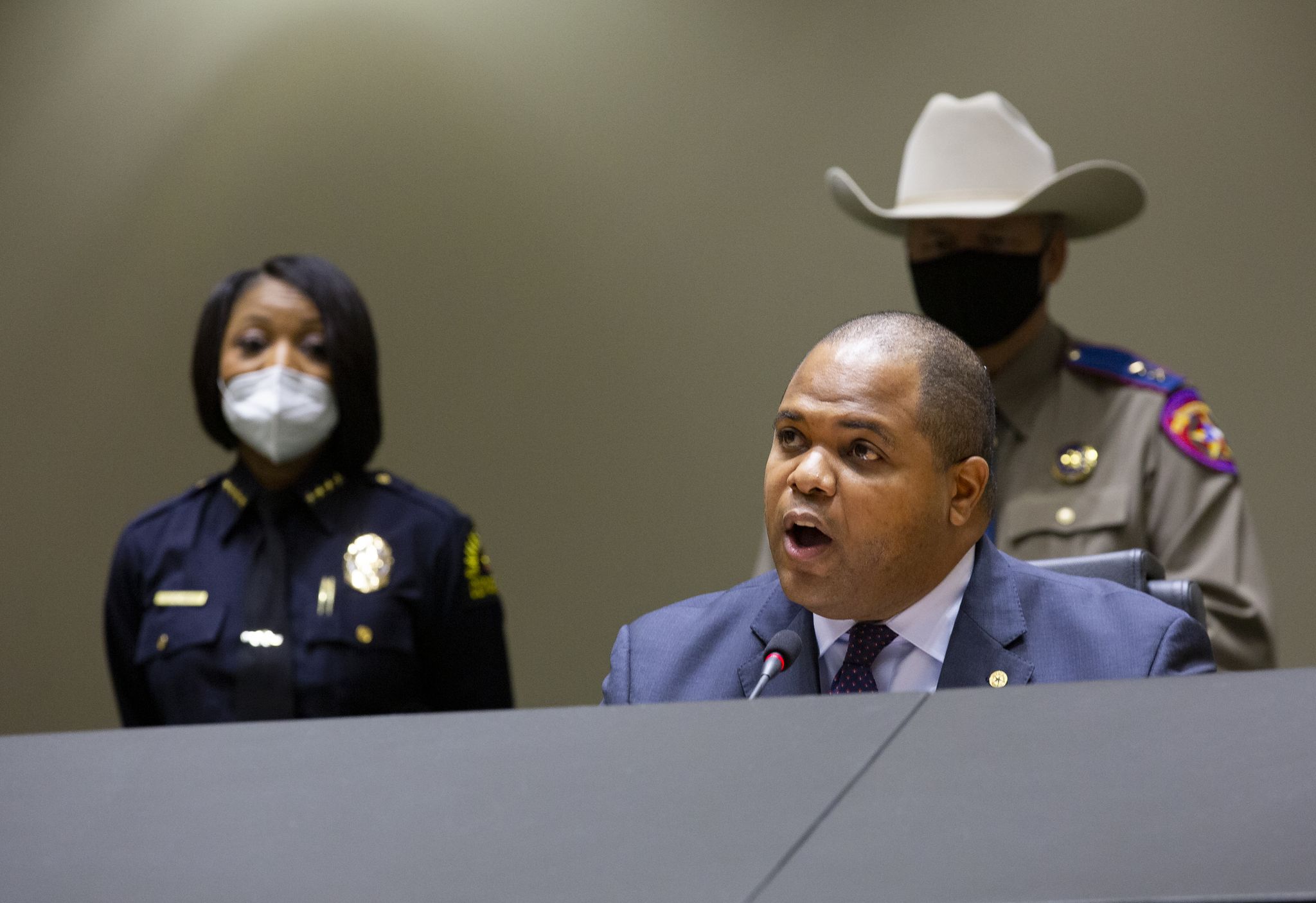 Dallas City Council passes budget that leaves police funding in place, cuts overtime