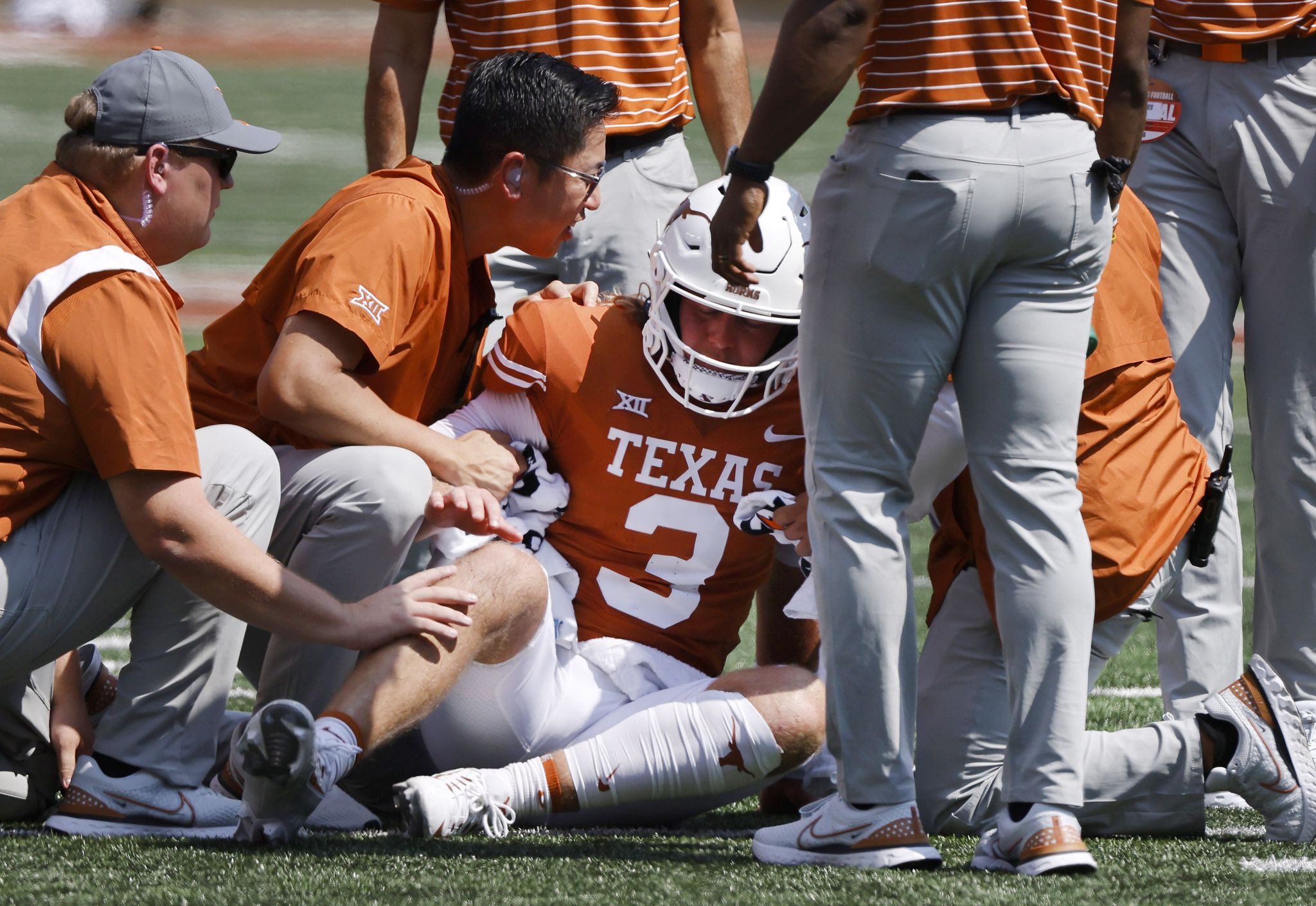 Texas QB Quinn Ewers (clavicle strain) to undergo MRI