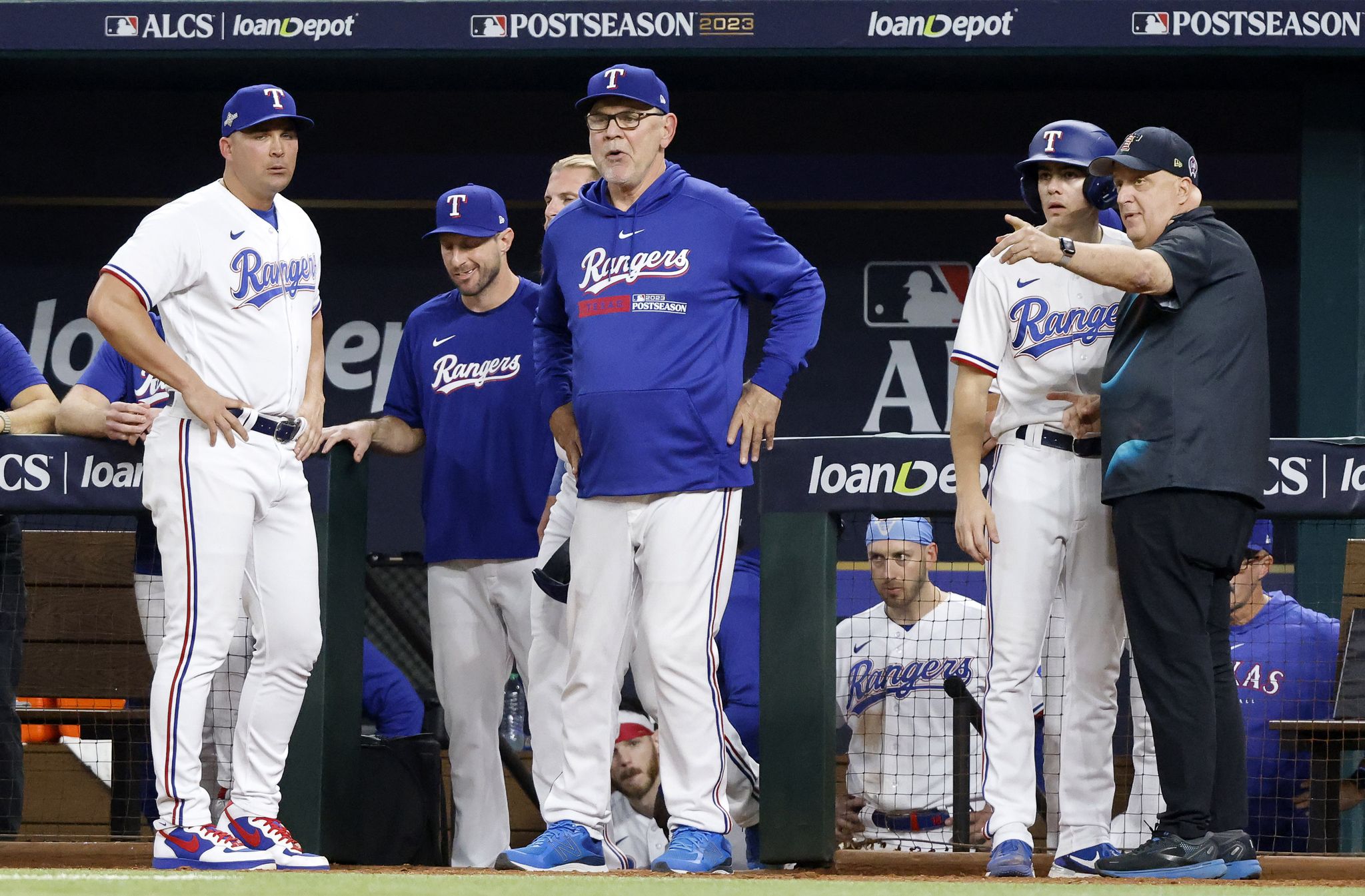 Bruce Bochy: Lengthy delay 'was a bunch of crap'
