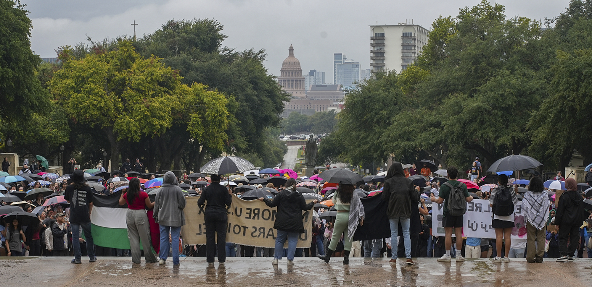 Abbott's order targeting antisemitism on Texas colleges violates rights, students say