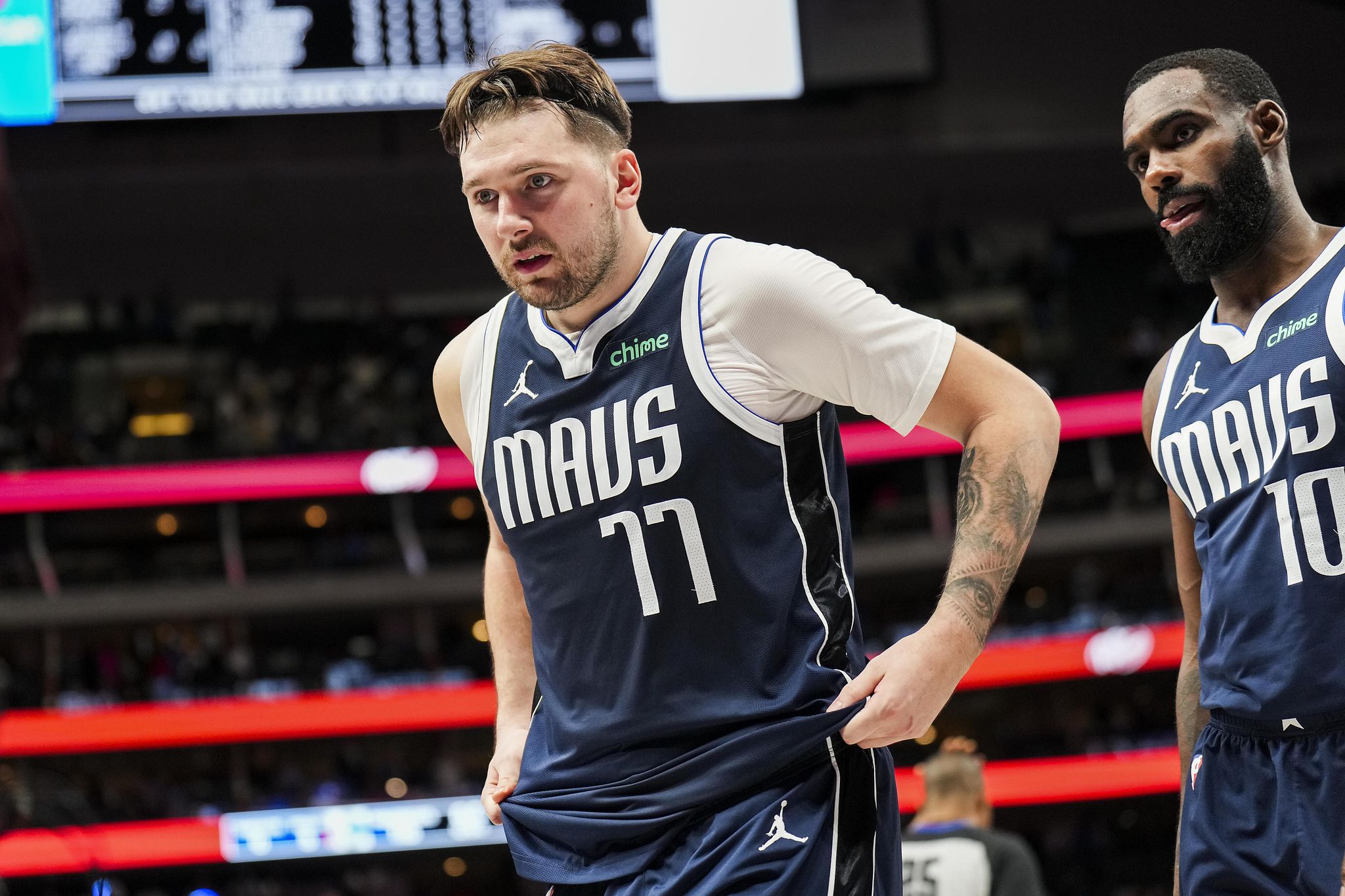 Injury-plagued Mavericks hope improved health brings better results