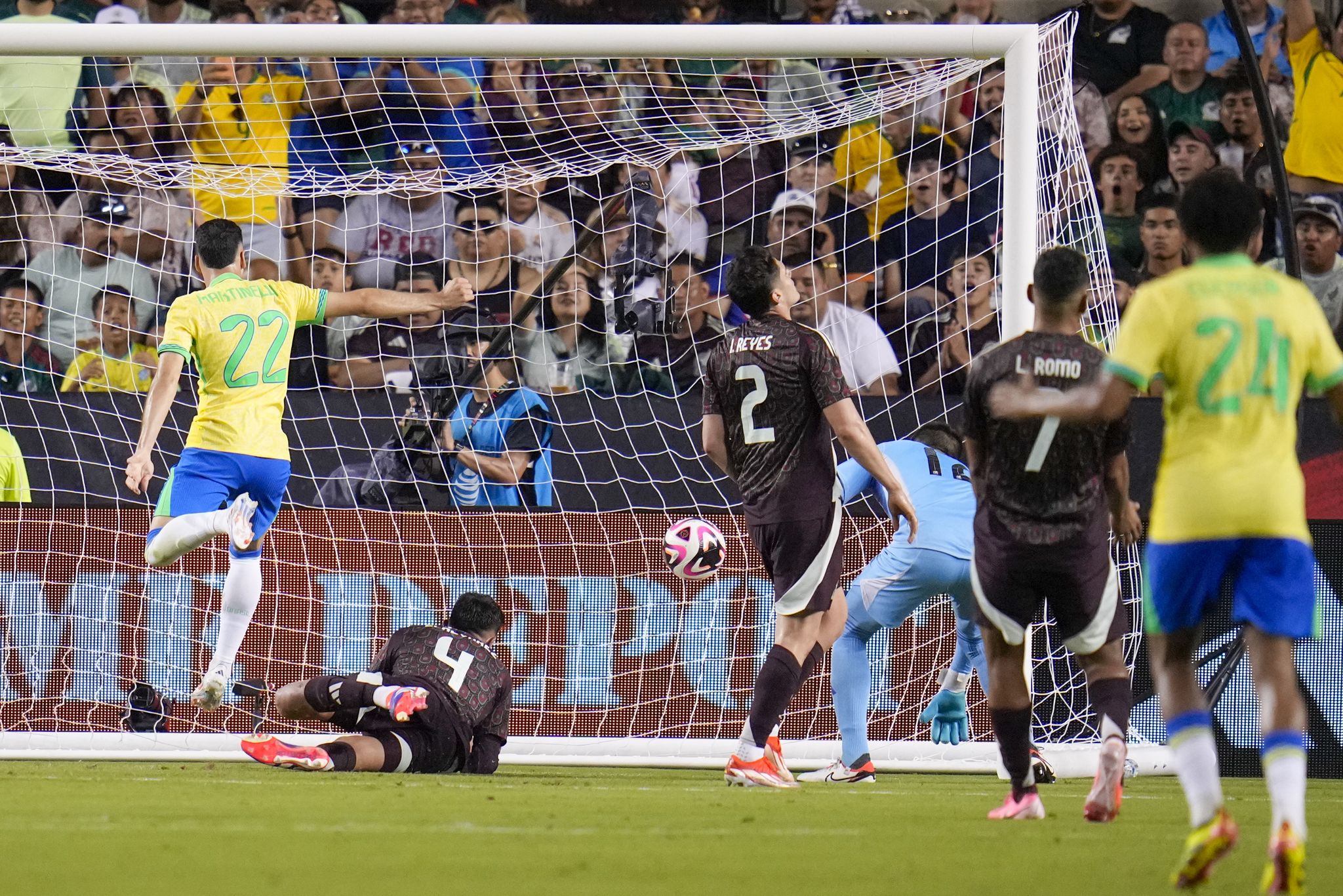 Mexico's loss to Brazil accompanied by questions about Jaime Lozano
