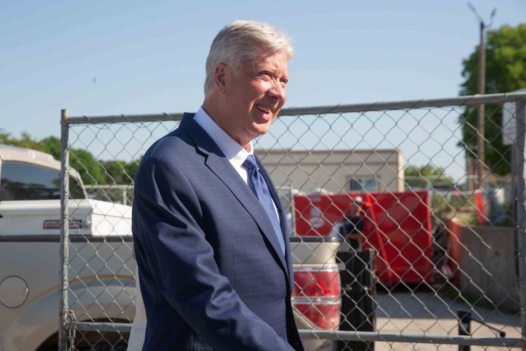 Filing: Robert Morris admits to 'highly inappropriate relationship'