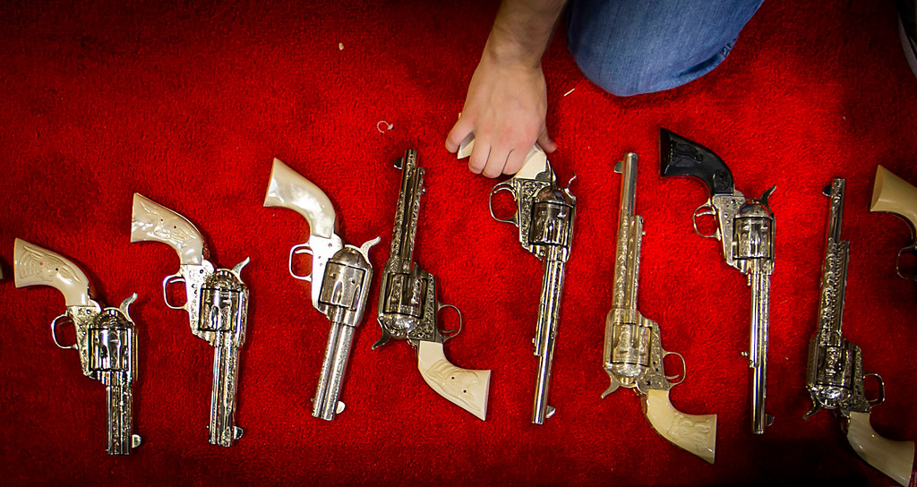 How many Texans buy guns? Curious Texas investigates