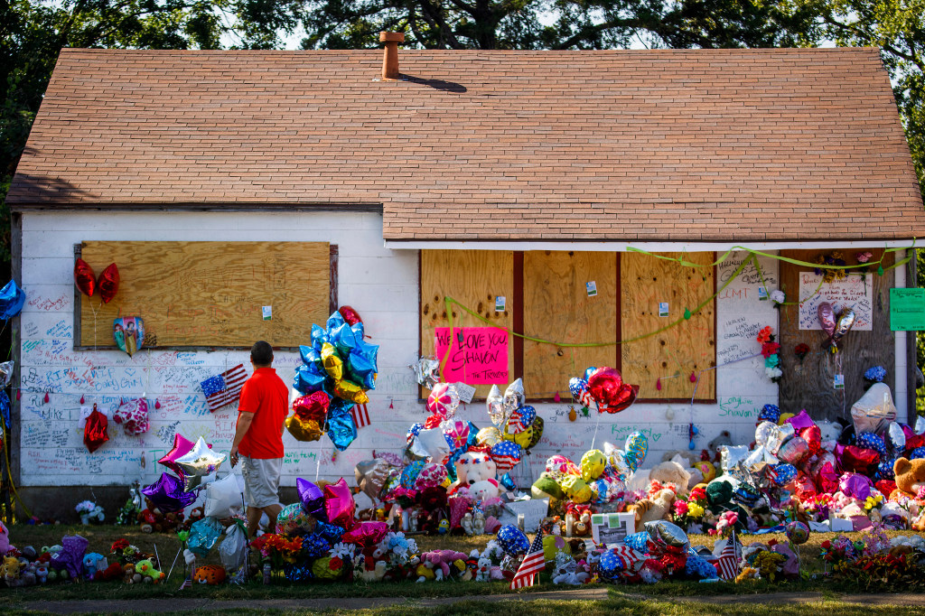 Dallas police can now shame property owners who tolerate crime with a sign
