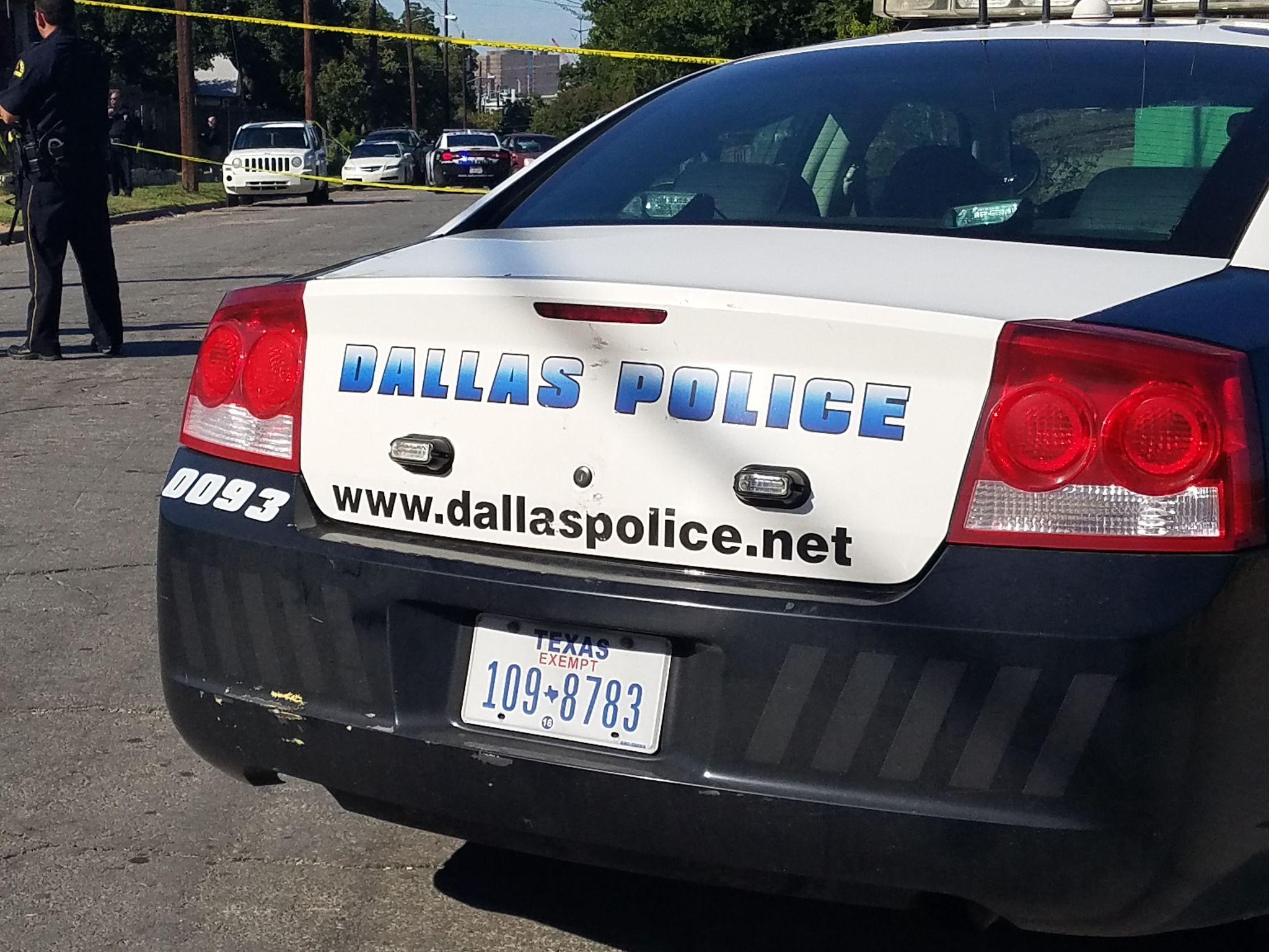 Dallas cop accused of stealing $830 in groceries from Wal-Mart now faces domestic violence charge