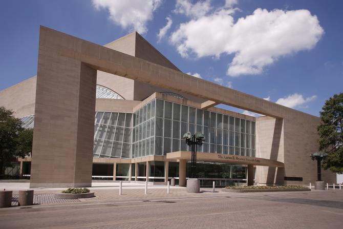 Meyerson at 25: Cutting edge in 1989, is Dallas' premier concert hall still in the forefront?