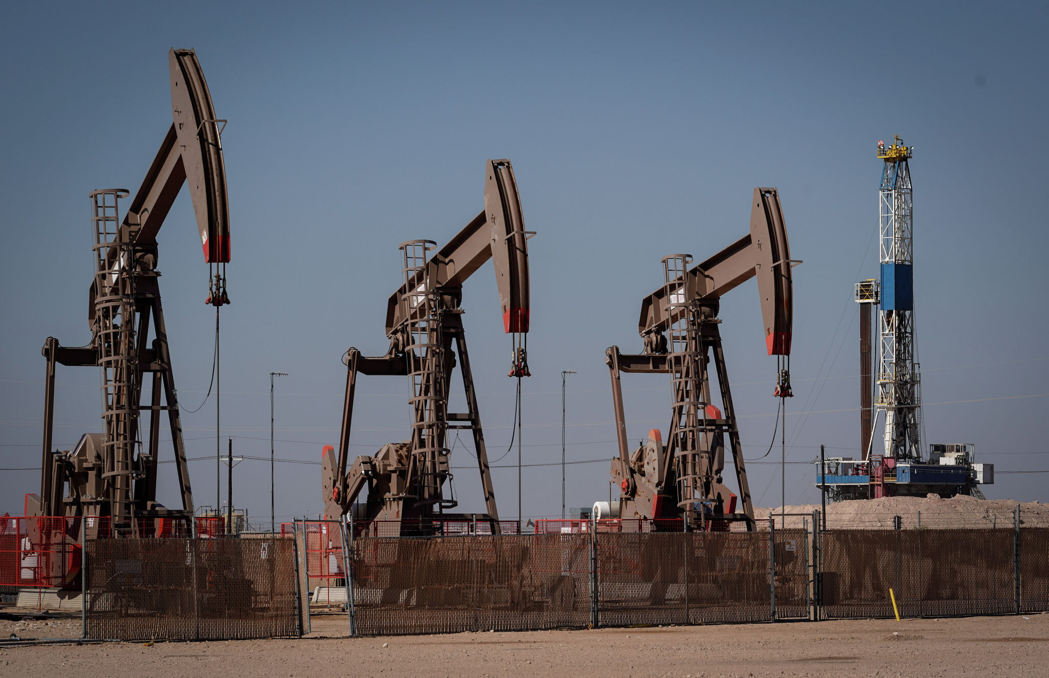 Who sets oil prices? Why gas prices rise and what affects them