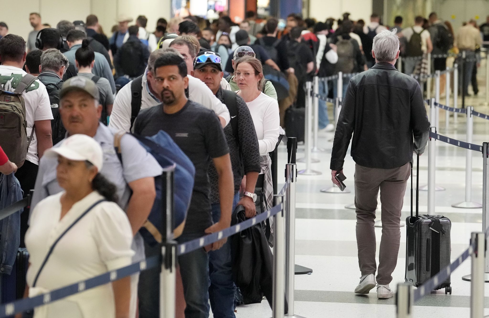 IAH TSA wait times near 4 hours Sunday as Trump says he'll deploy ICE