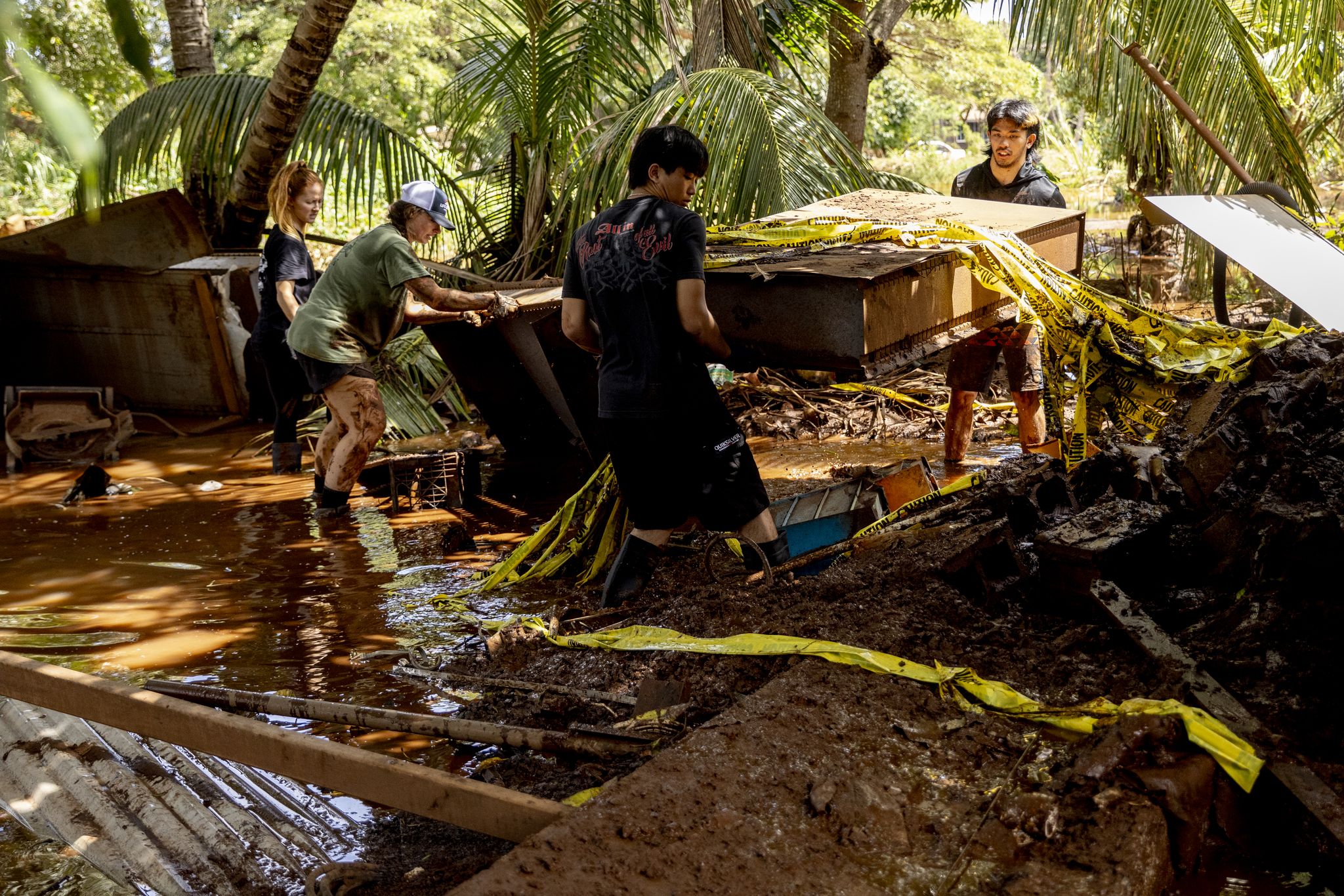 Hawaii faces $1B in storm recovery as California clamors for fire aid