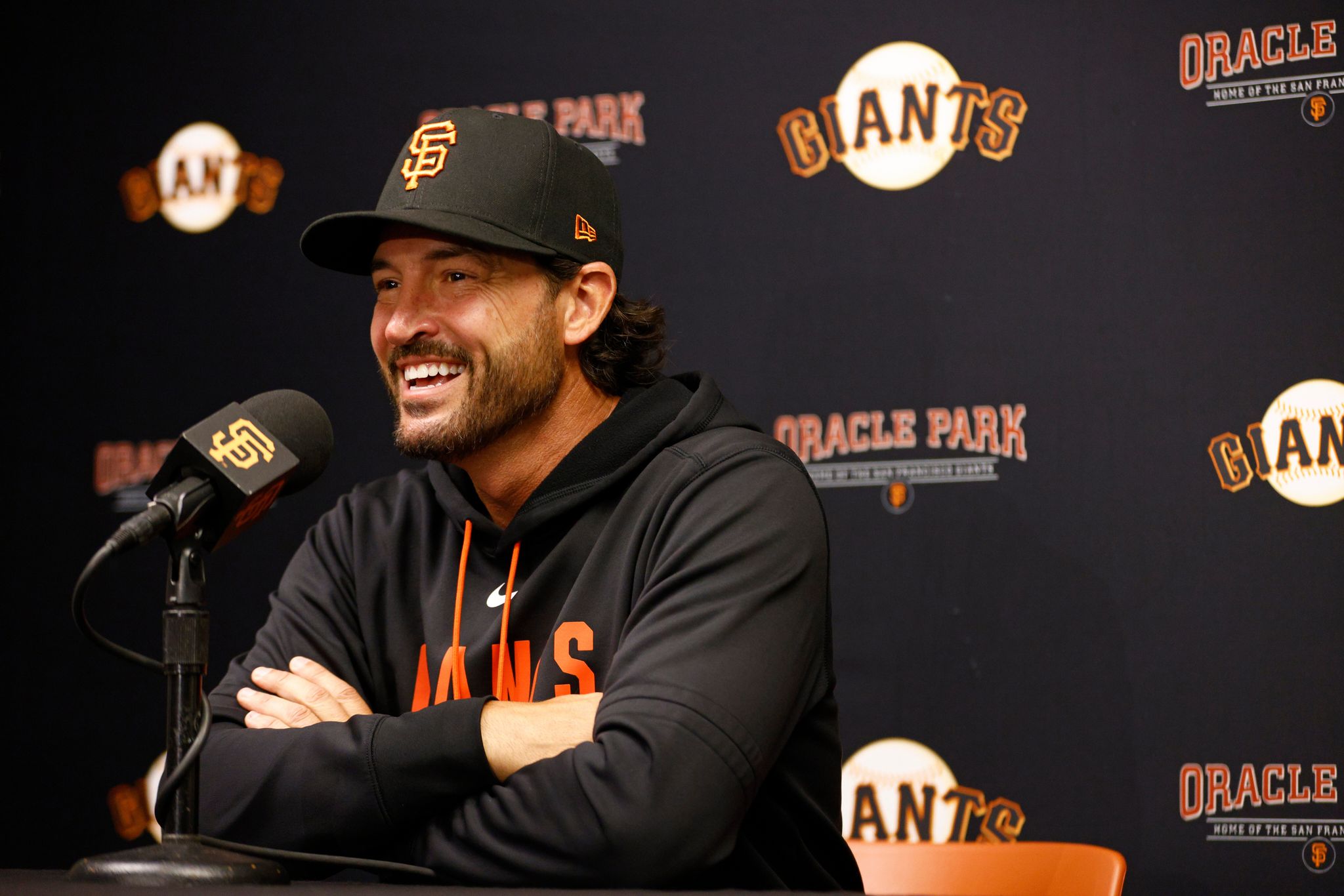 Giants manager Tony Vitello makes debut at last in jump from college ranks to big leagues