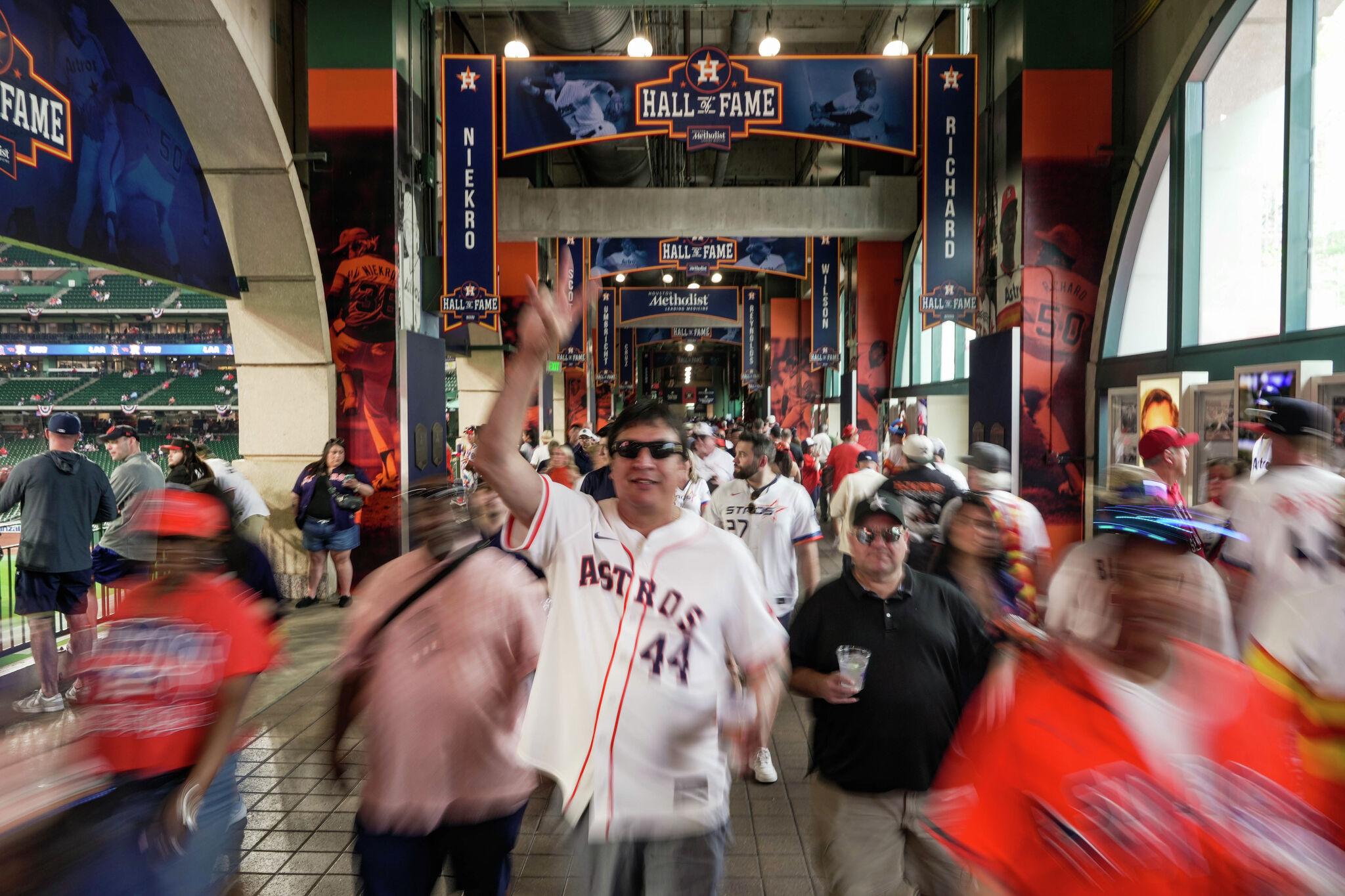 How much it costs to attend a Houston Astros game at Daikin Park