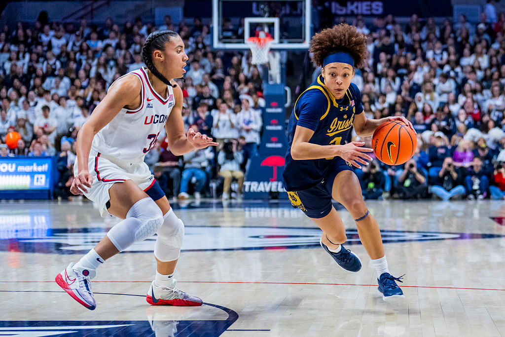 Geno Auriemma calls Hannah Hidalgo 'once in a lifetime player'
