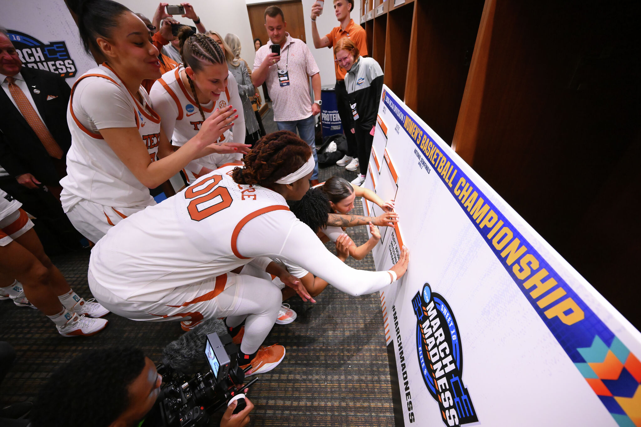 Texas vs. Michigan basketball: Why Wolverines are upset with Longhorns