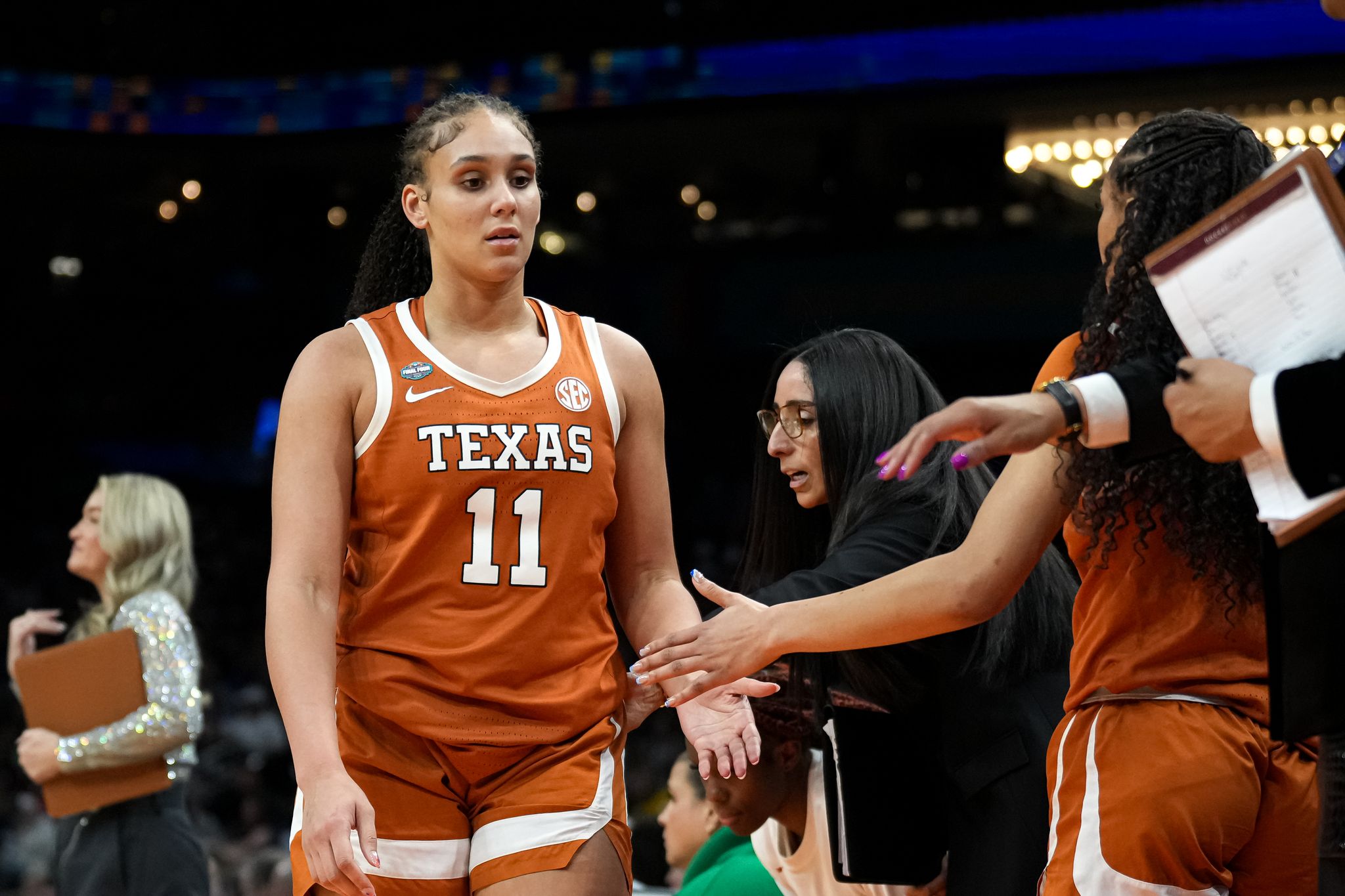UH Cougars: Justice Carlton commits to women's basketball team