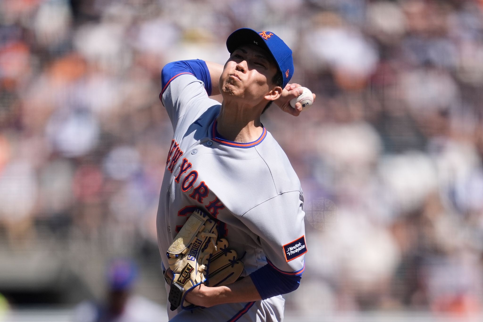 Torrens' pinch-hit double keys Mets' 4-run 8th as New York knocks off the Giants again, 5-2
