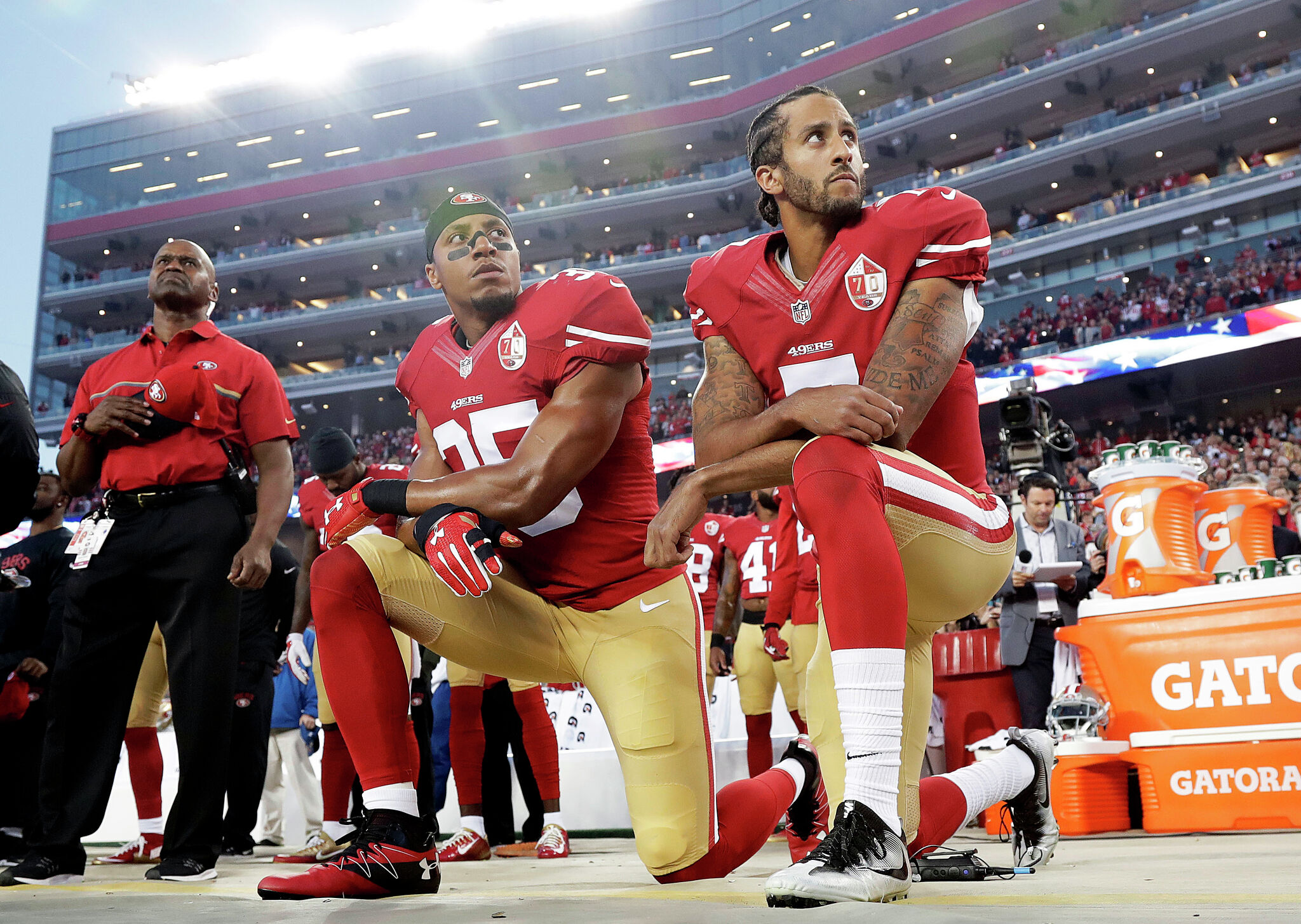 Former 49ers star Colin Kaepernick to publish memoir