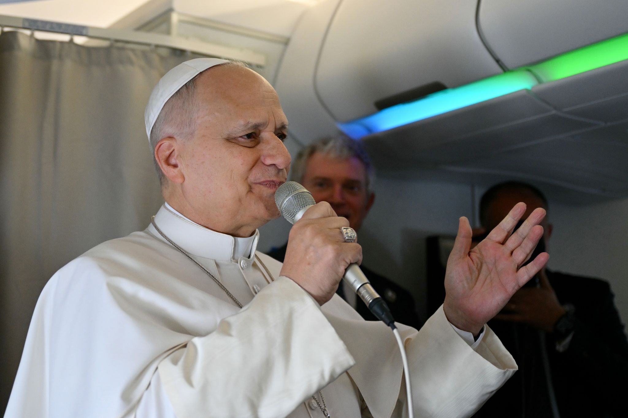 Trump says he won't apologize to Pope Leo and explains his reason for posting much-criticized meme